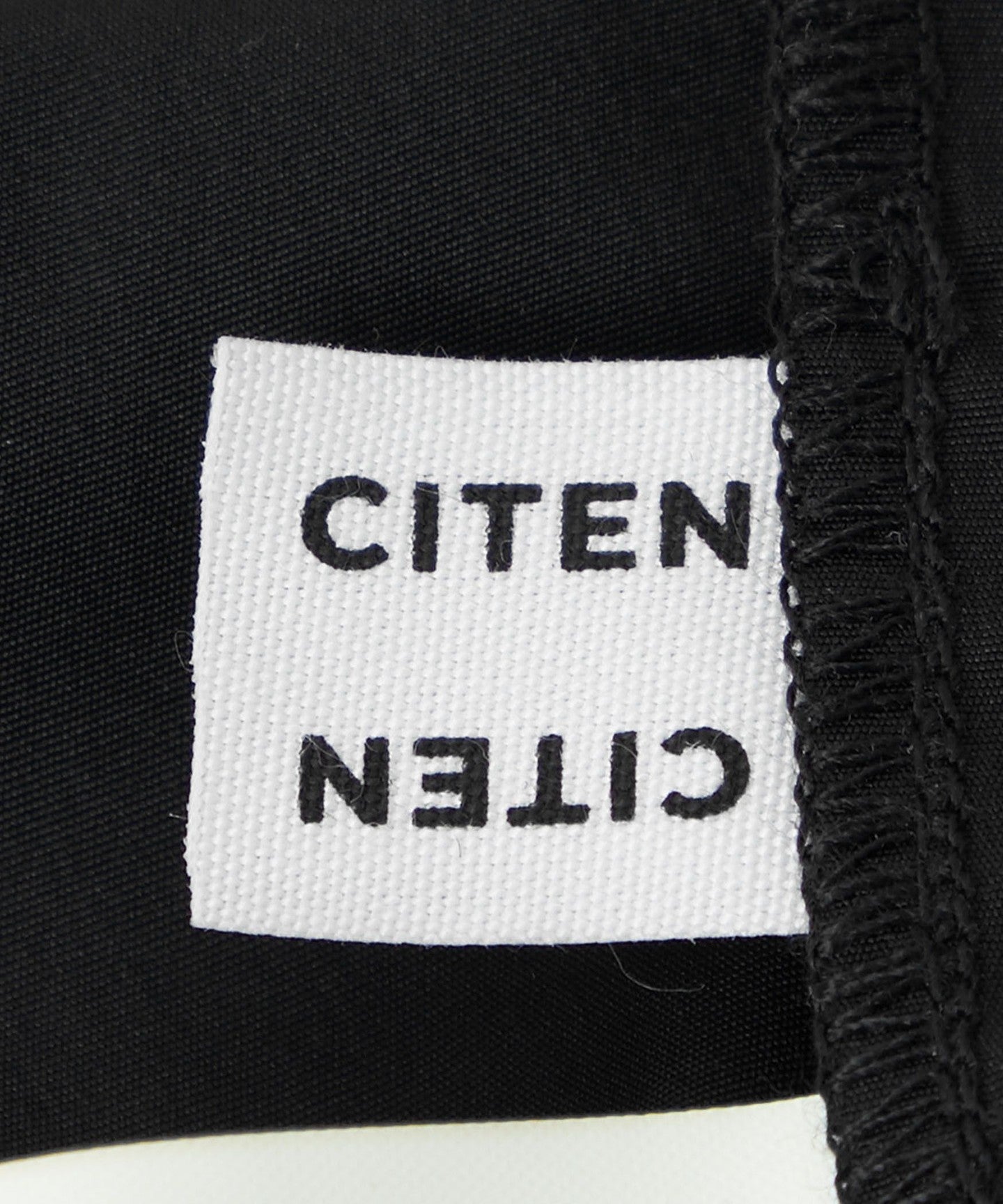 42266990069-d20.jpg