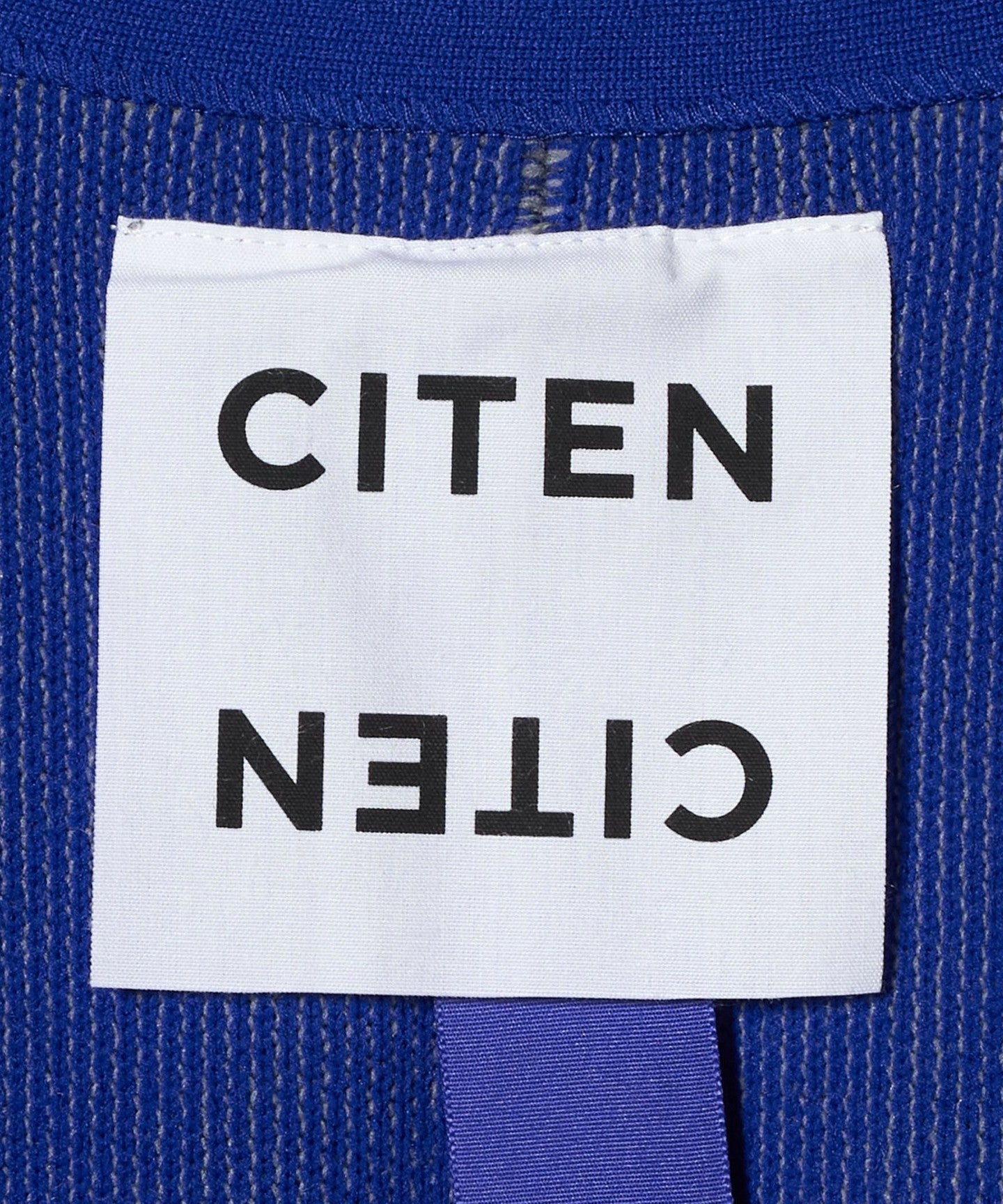 42286990036-d49.jpg