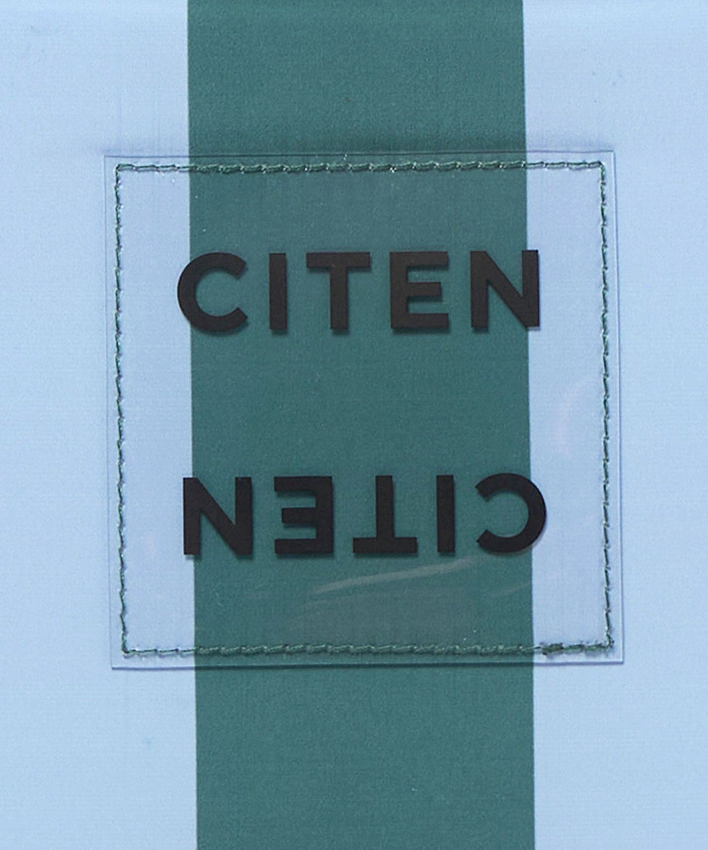 42326000077-d19.jpg