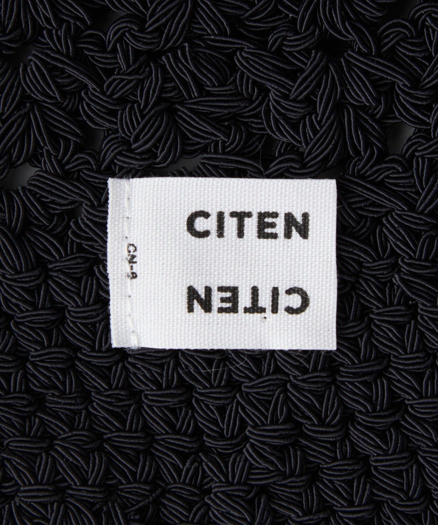 42386990036-d16.jpg