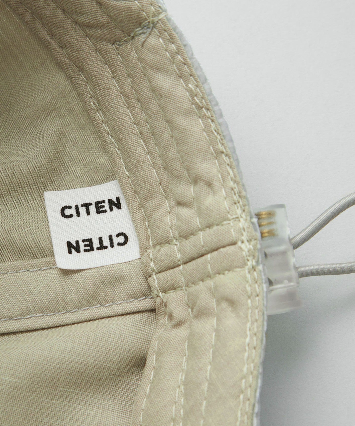42386990064-d13.jpg