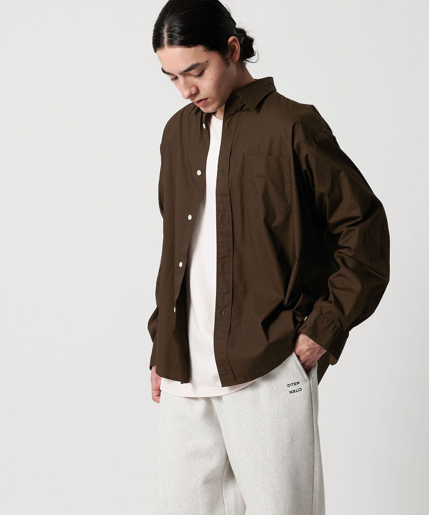 42516990100-29.jpg