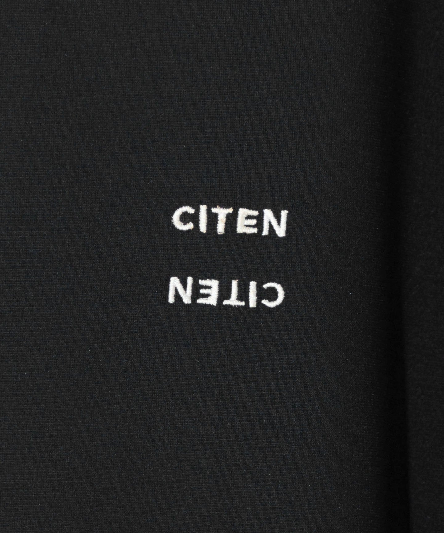 42521400054-d18.jpg
