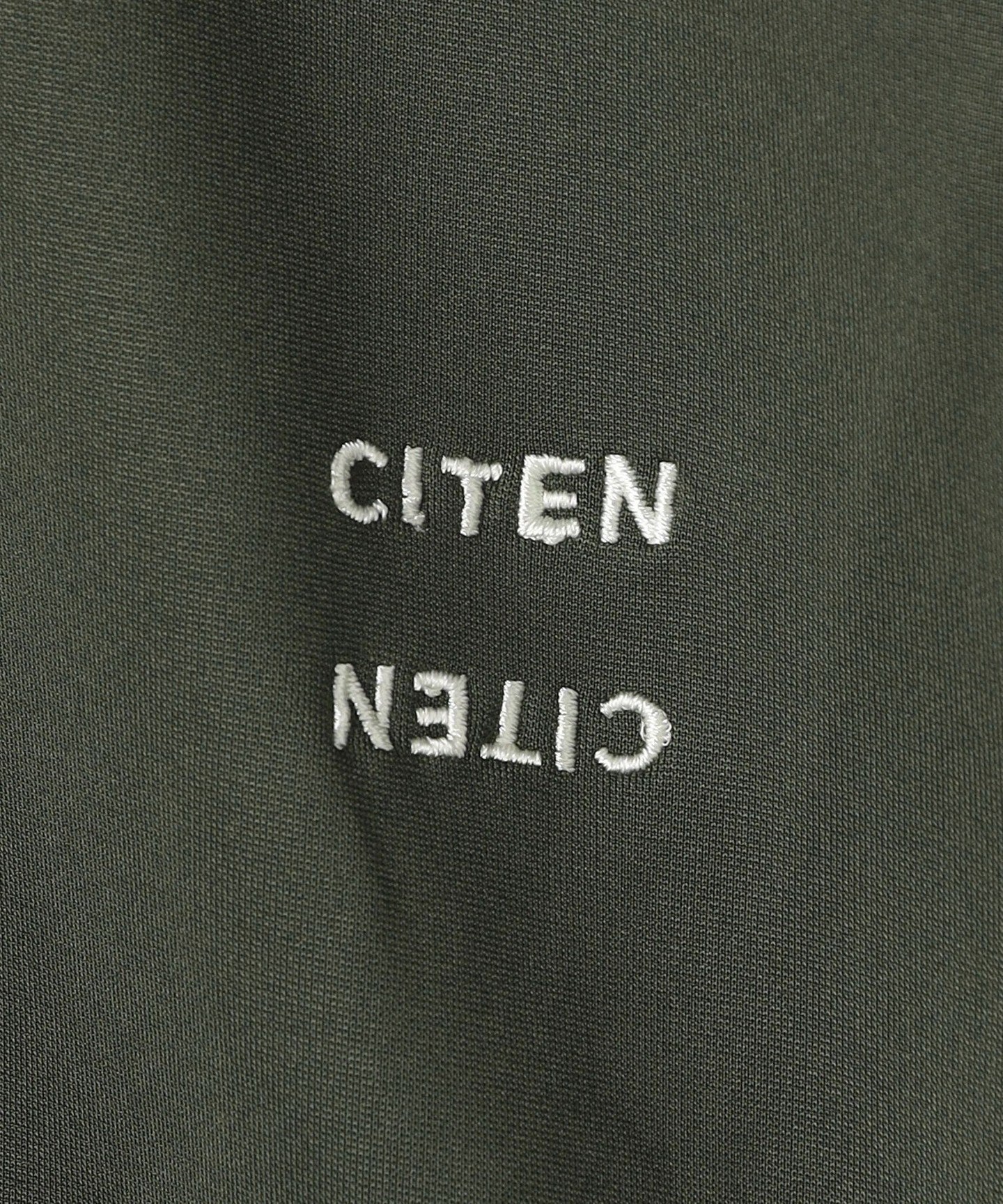 42521400054-d25.jpg