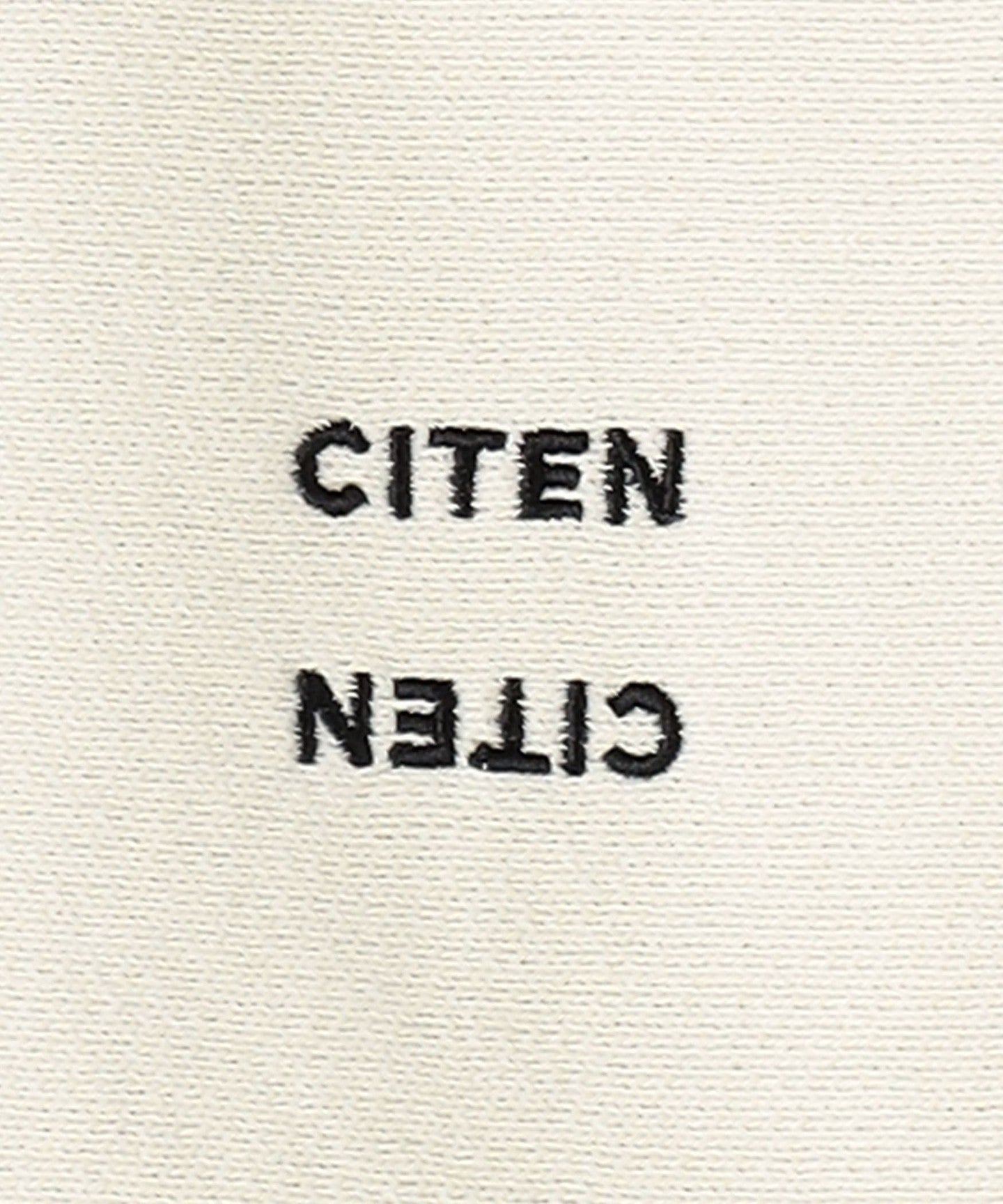 42521990063-d22.jpg