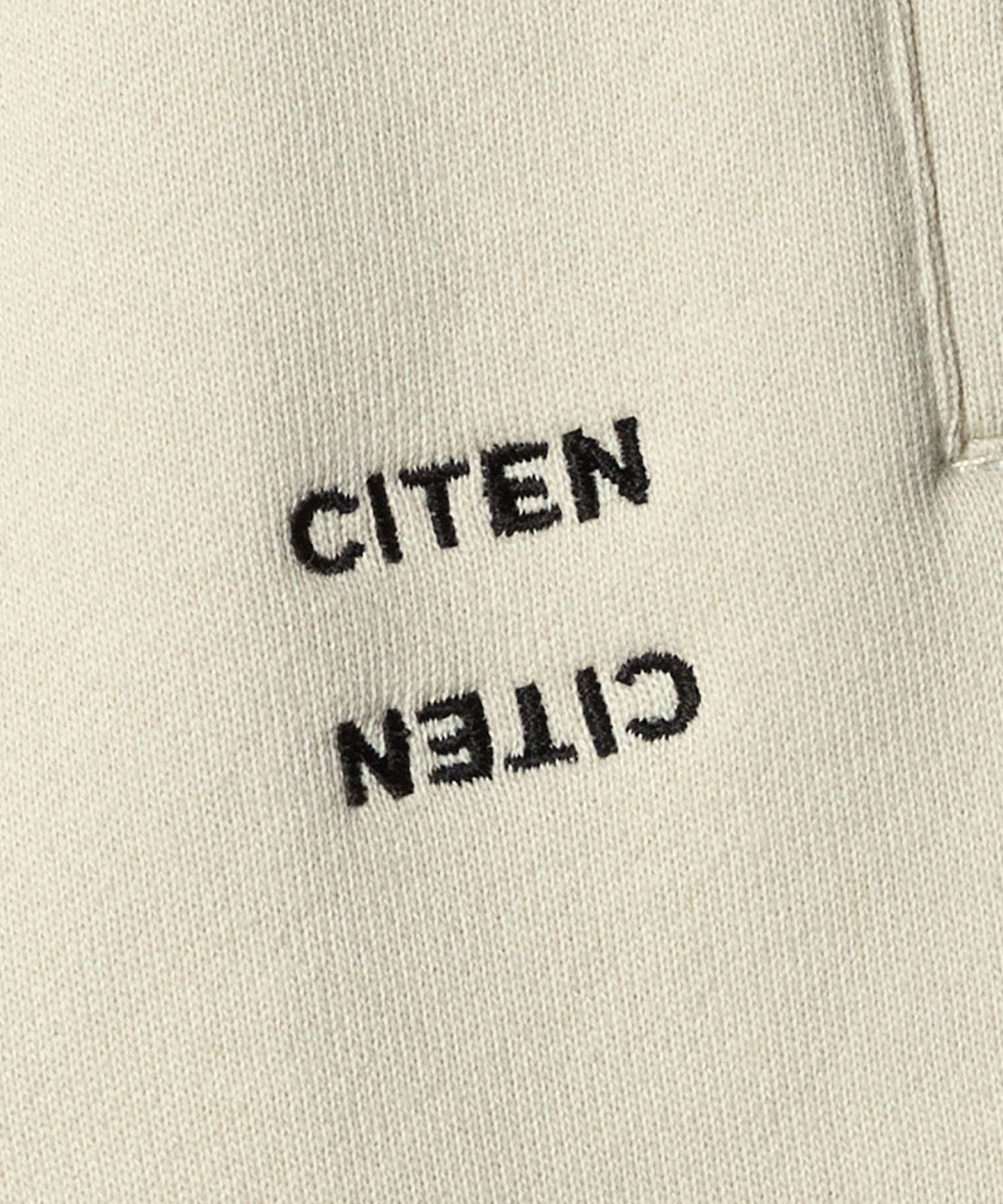 42546000031-d24.jpg
