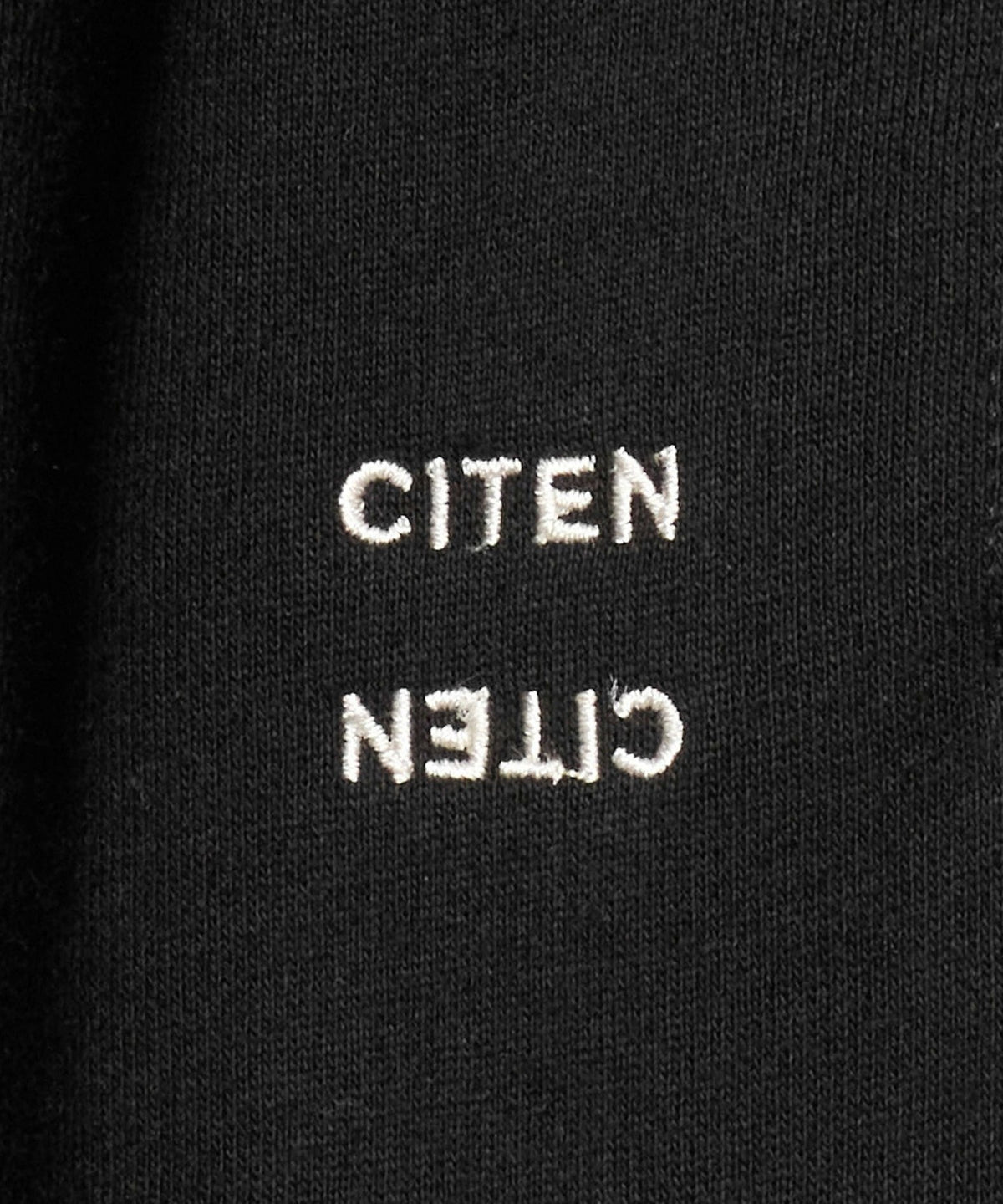 42546000042-d18.jpg