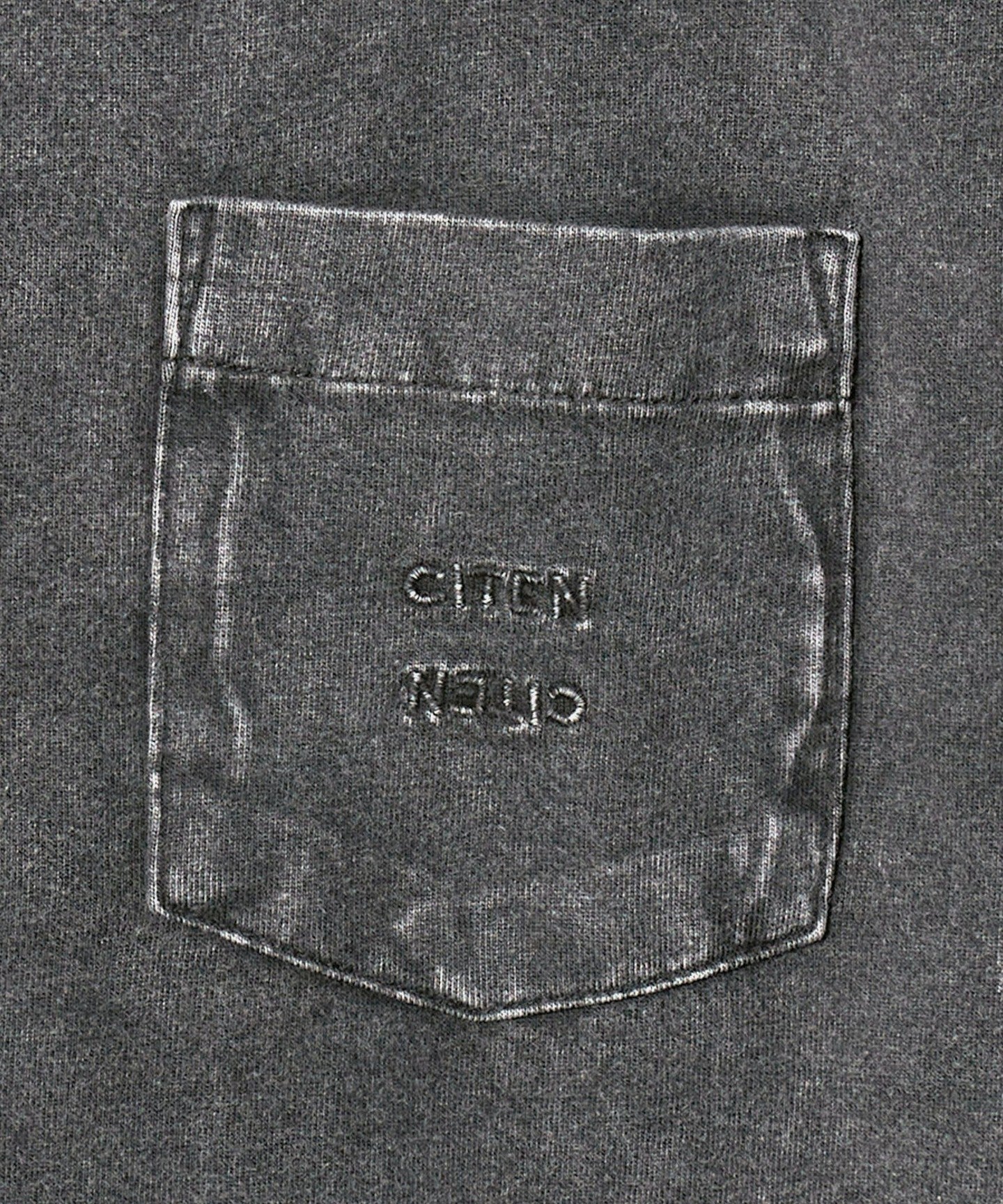 42576000008-d11.jpg