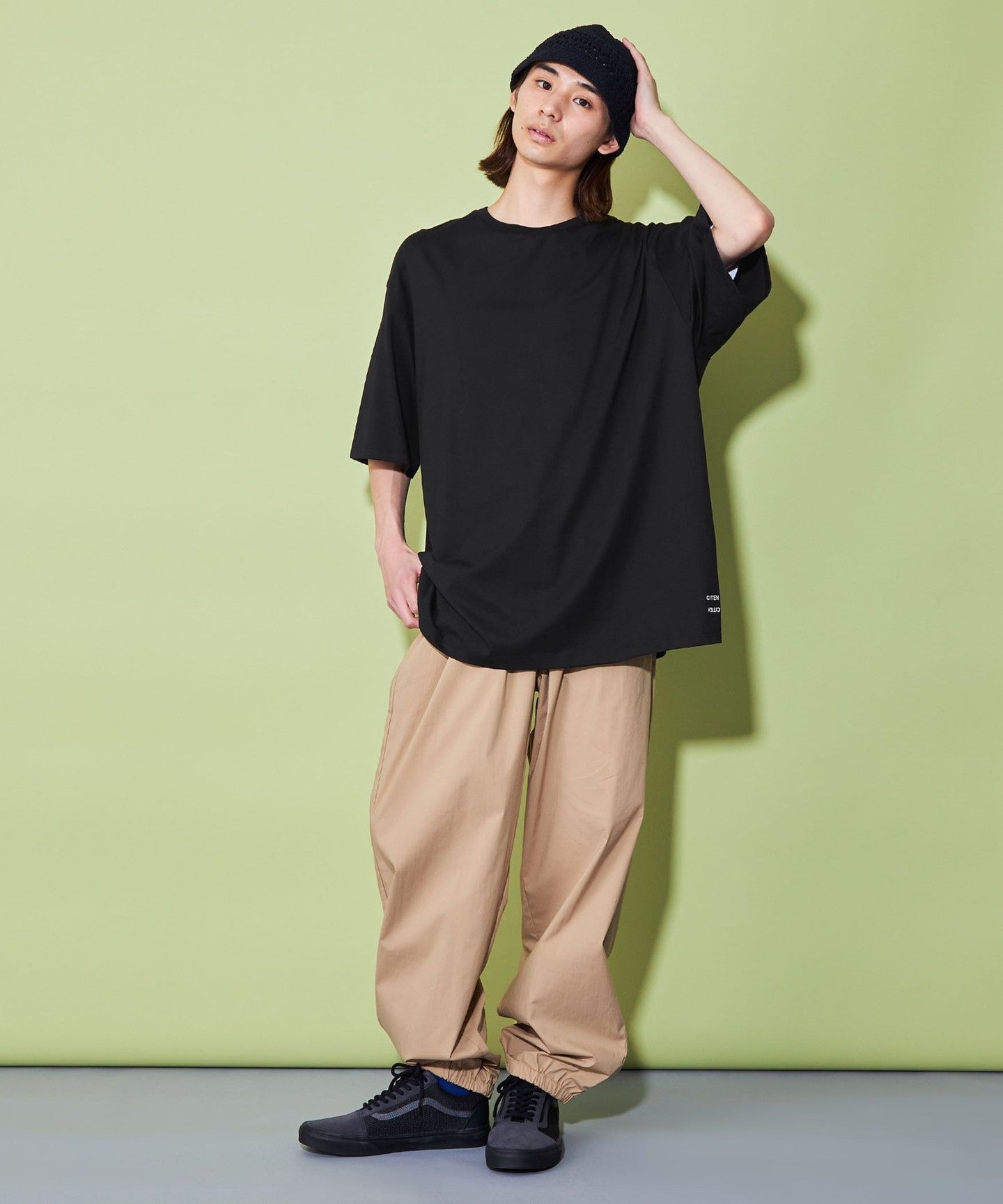 42576990025-d07.jpg