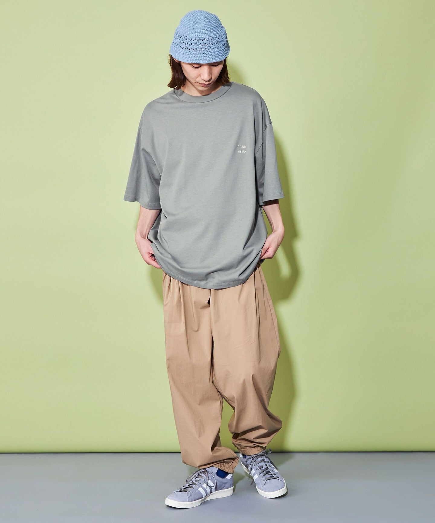 42576990026-d09.jpg