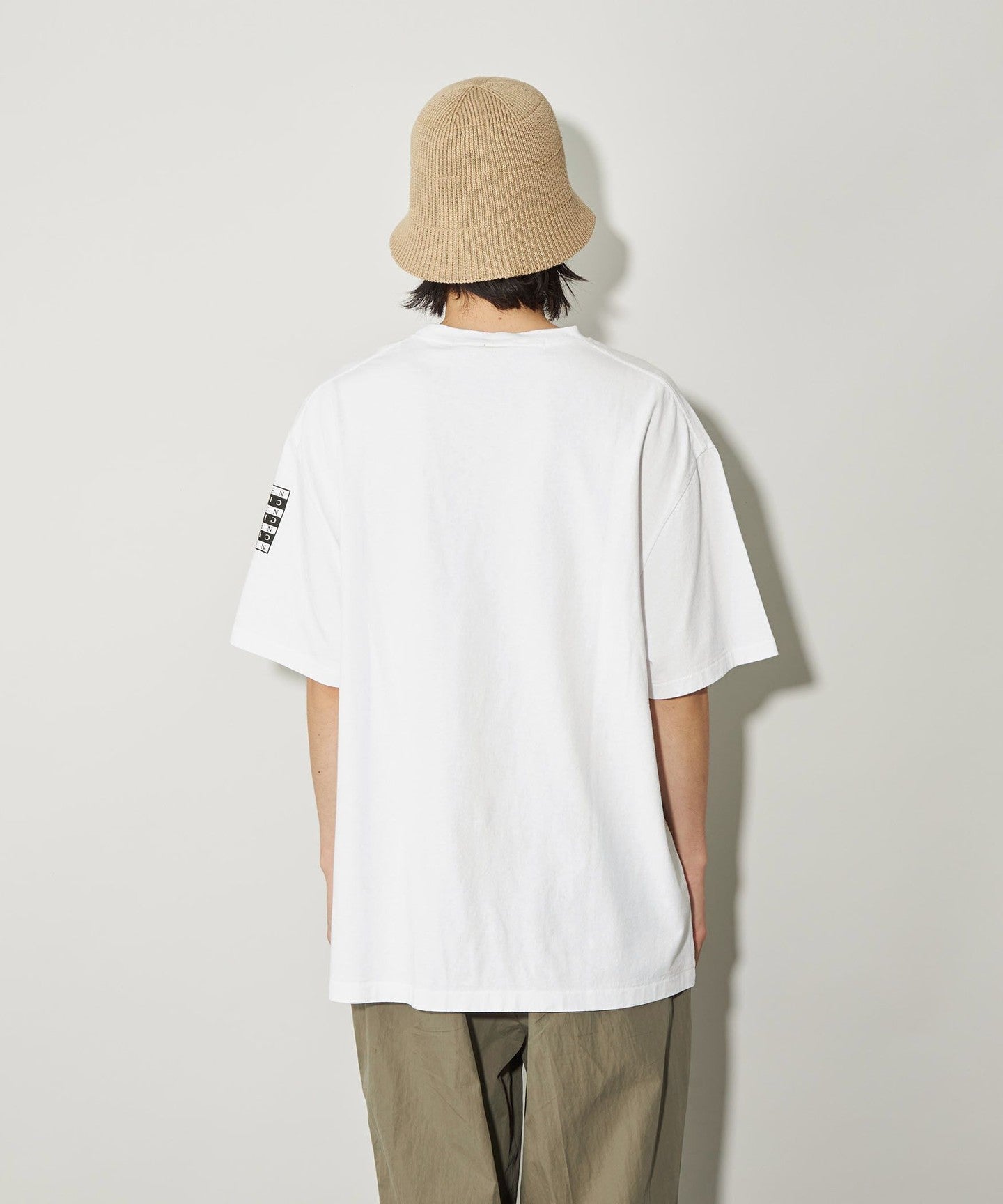 42576990059-d06.jpg