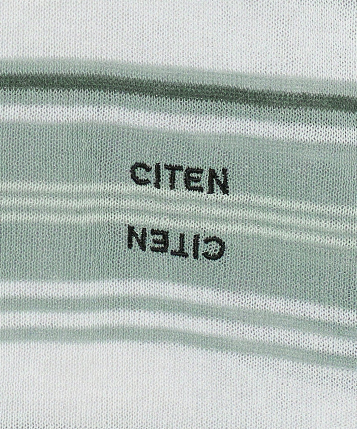 42586990005-d24.jpg