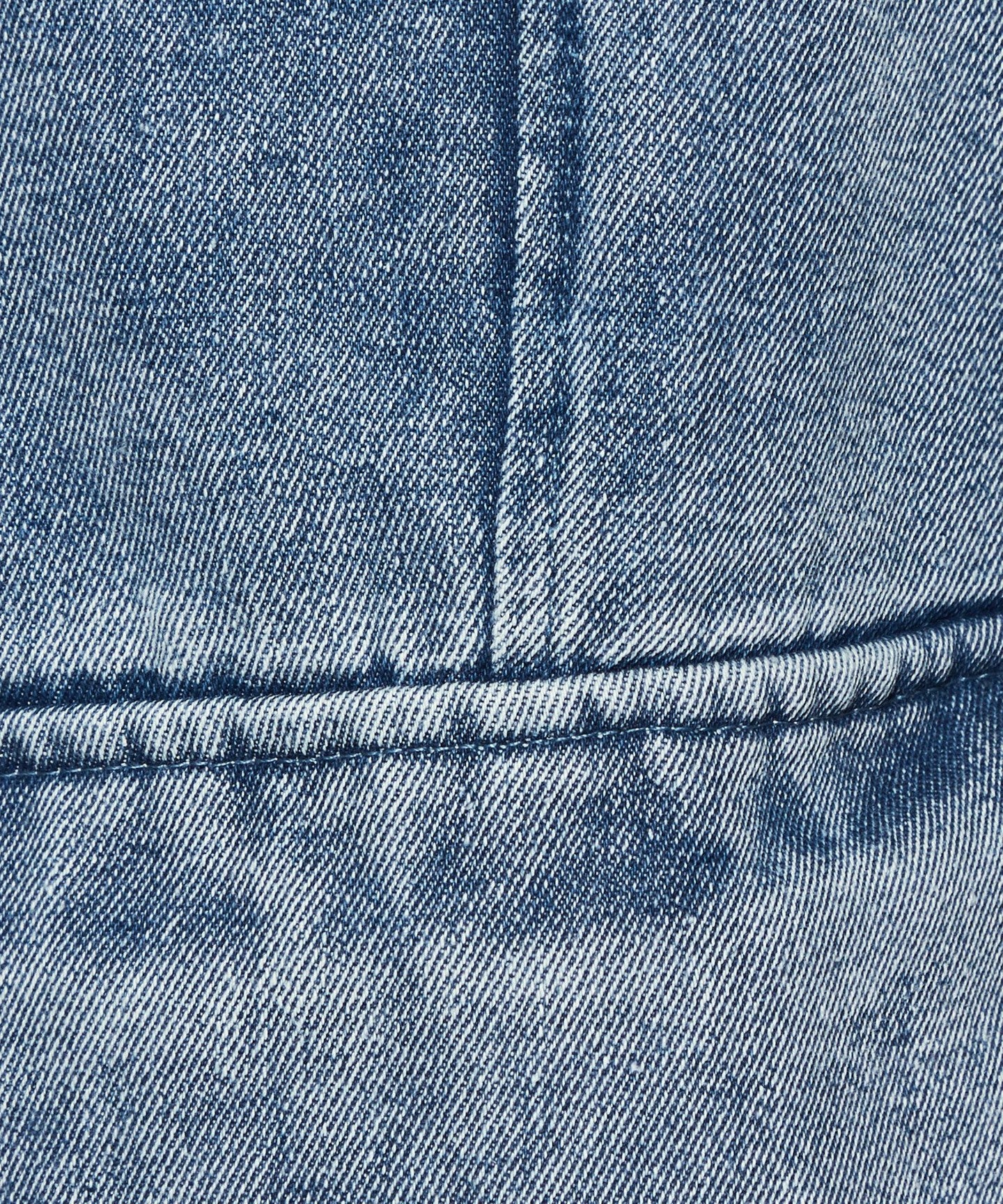 42596990015-d15.jpg