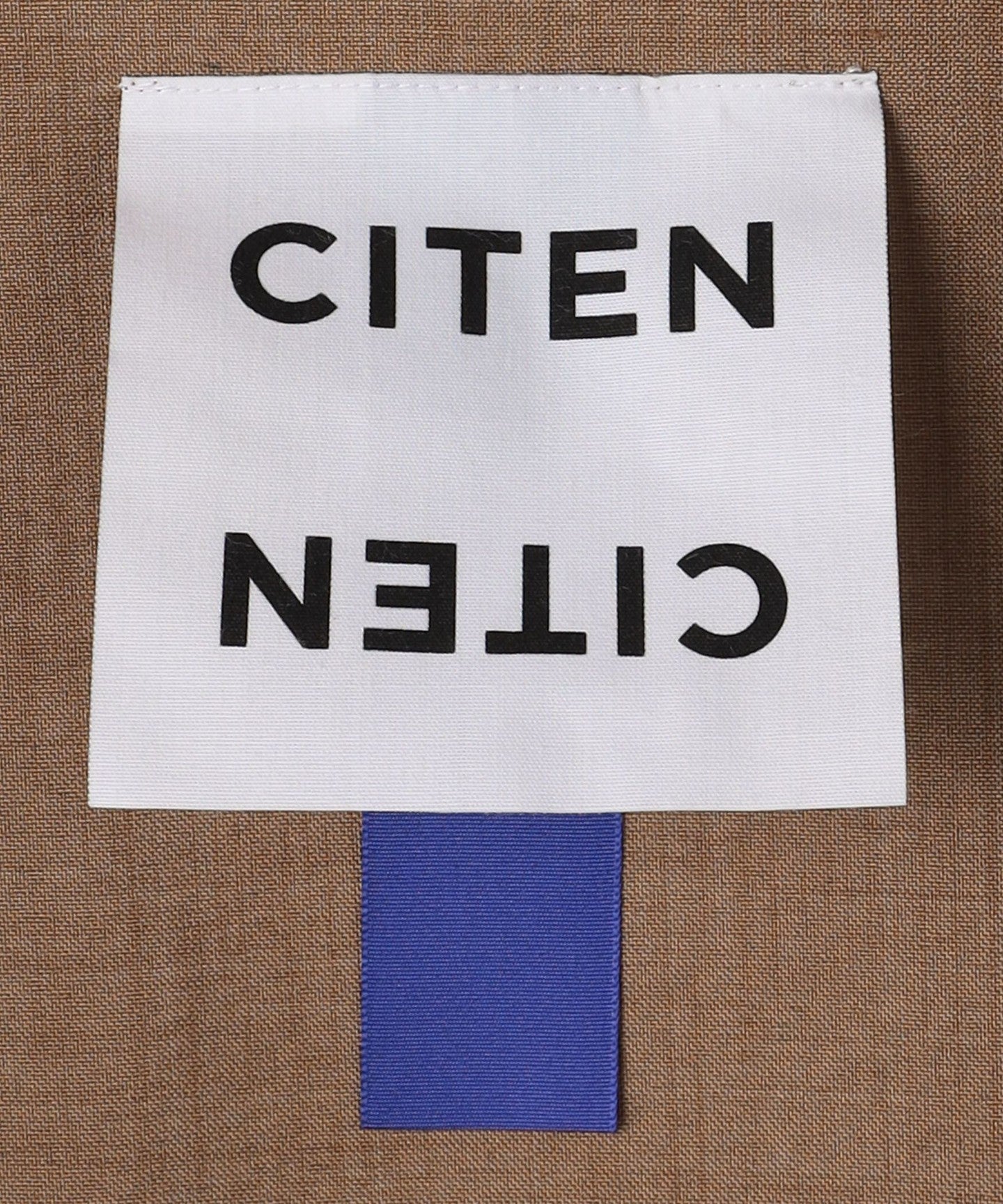 42651990122-d22.jpg