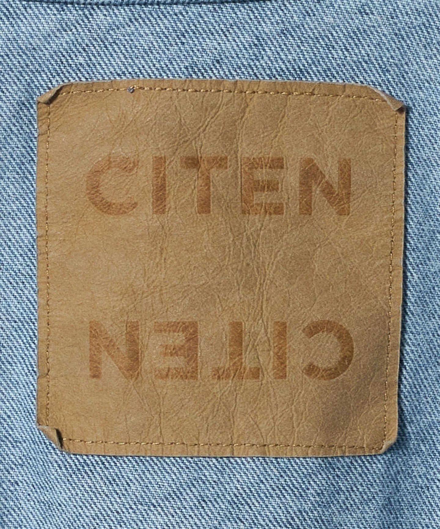 42656000006-d16.jpg