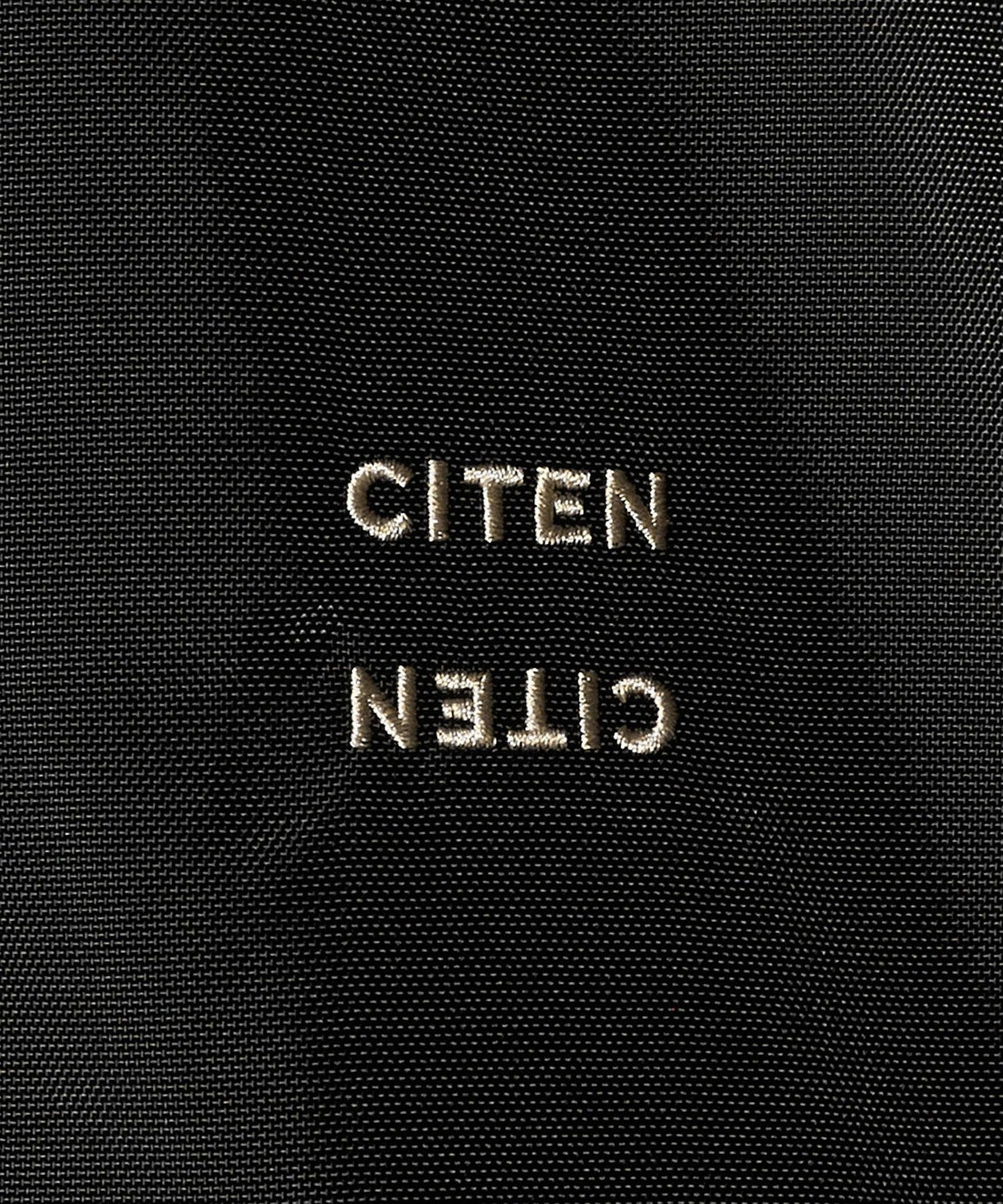42656990069-d20.jpg