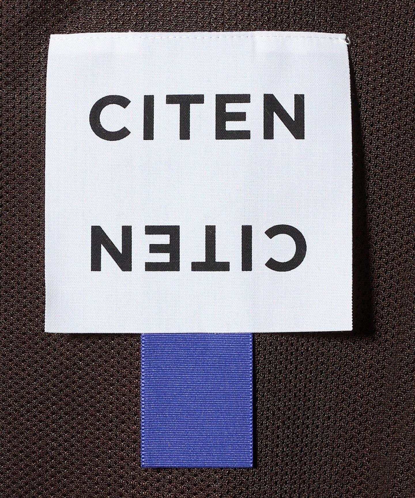 42656990069-d23.jpg