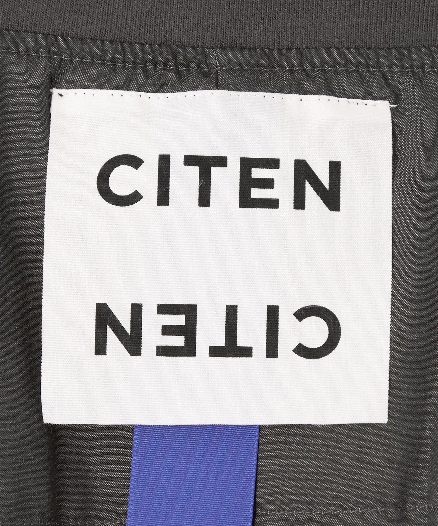 42656990096-d22.jpg