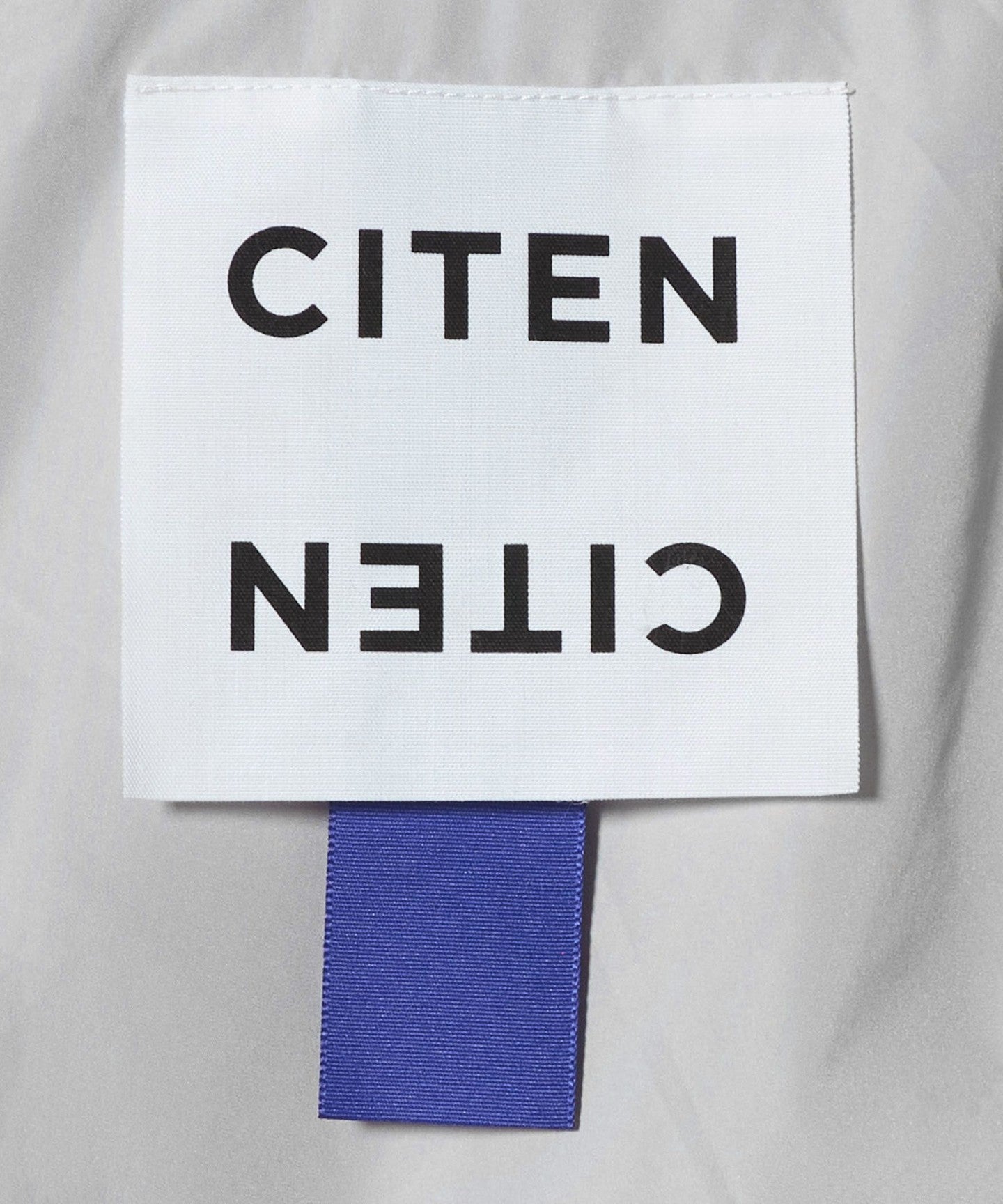 42656990127-d31.jpg