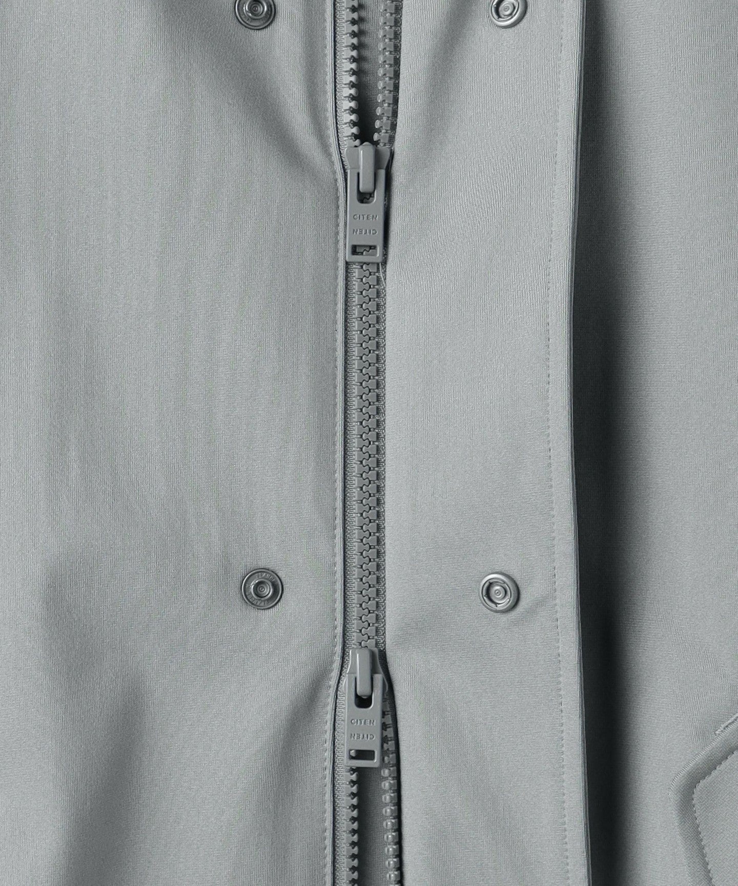 42681400002-d28.jpg