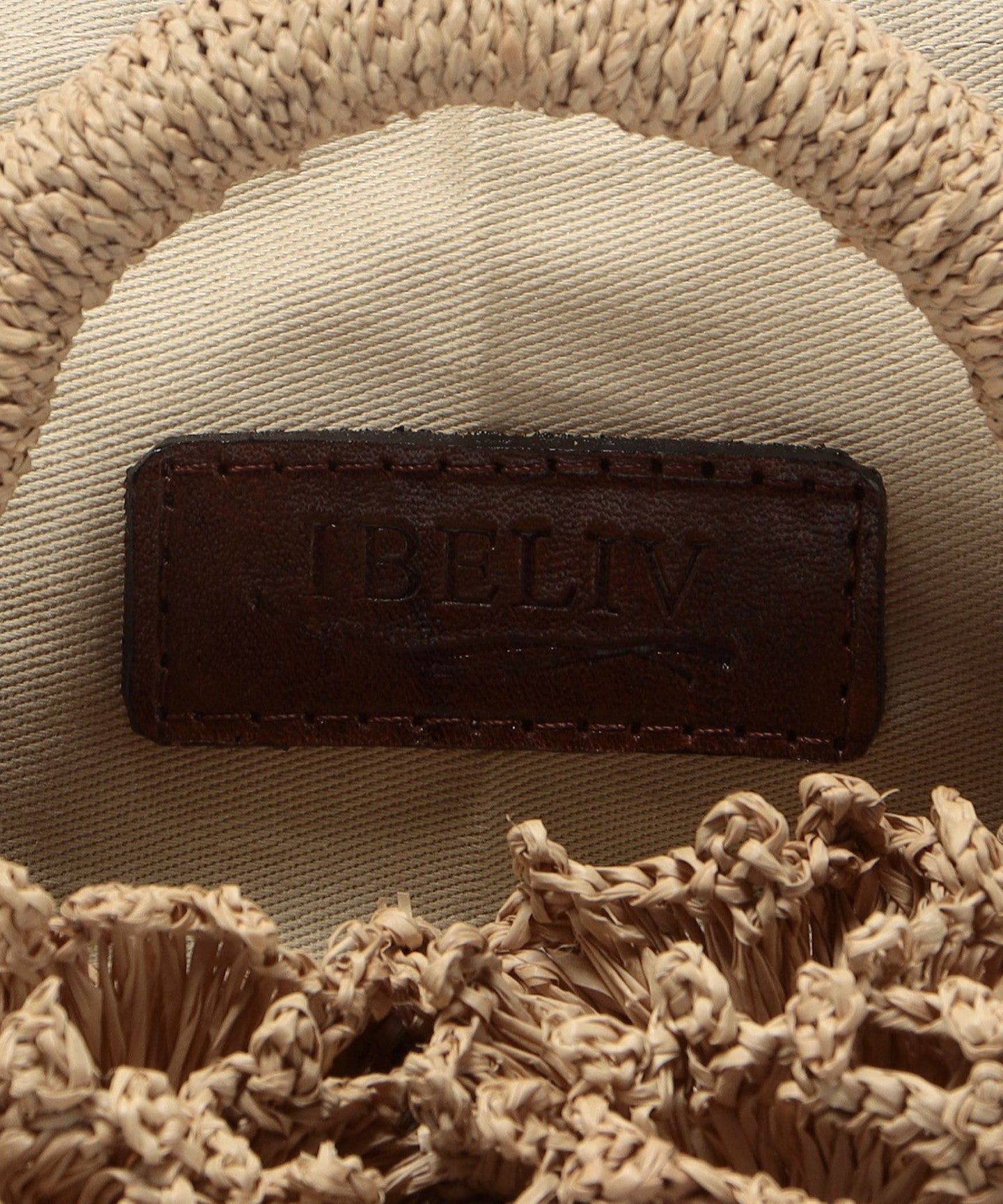 45323432926-d09.jpg