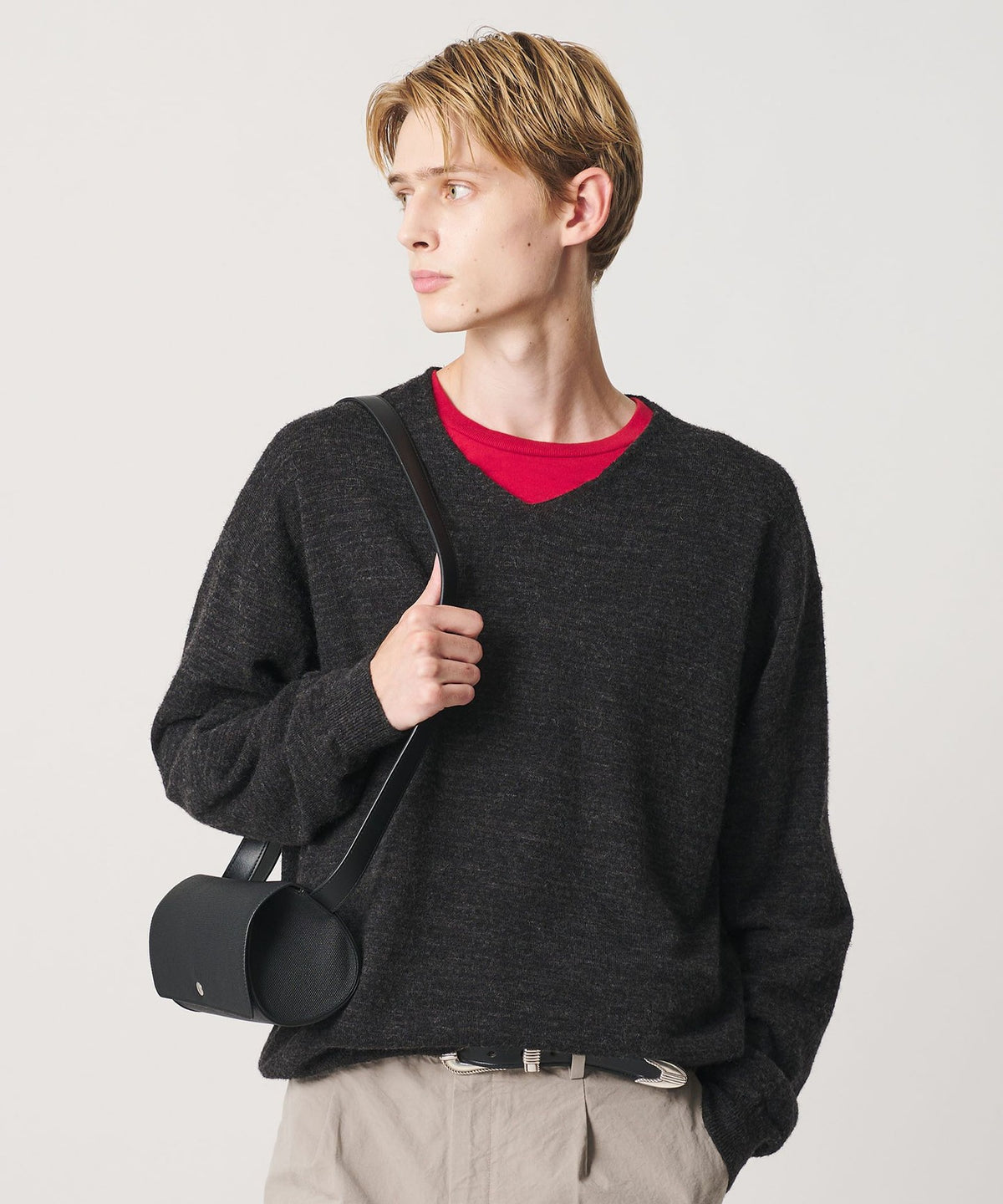 “Emboss Bag Series” 圆筒单肩包
