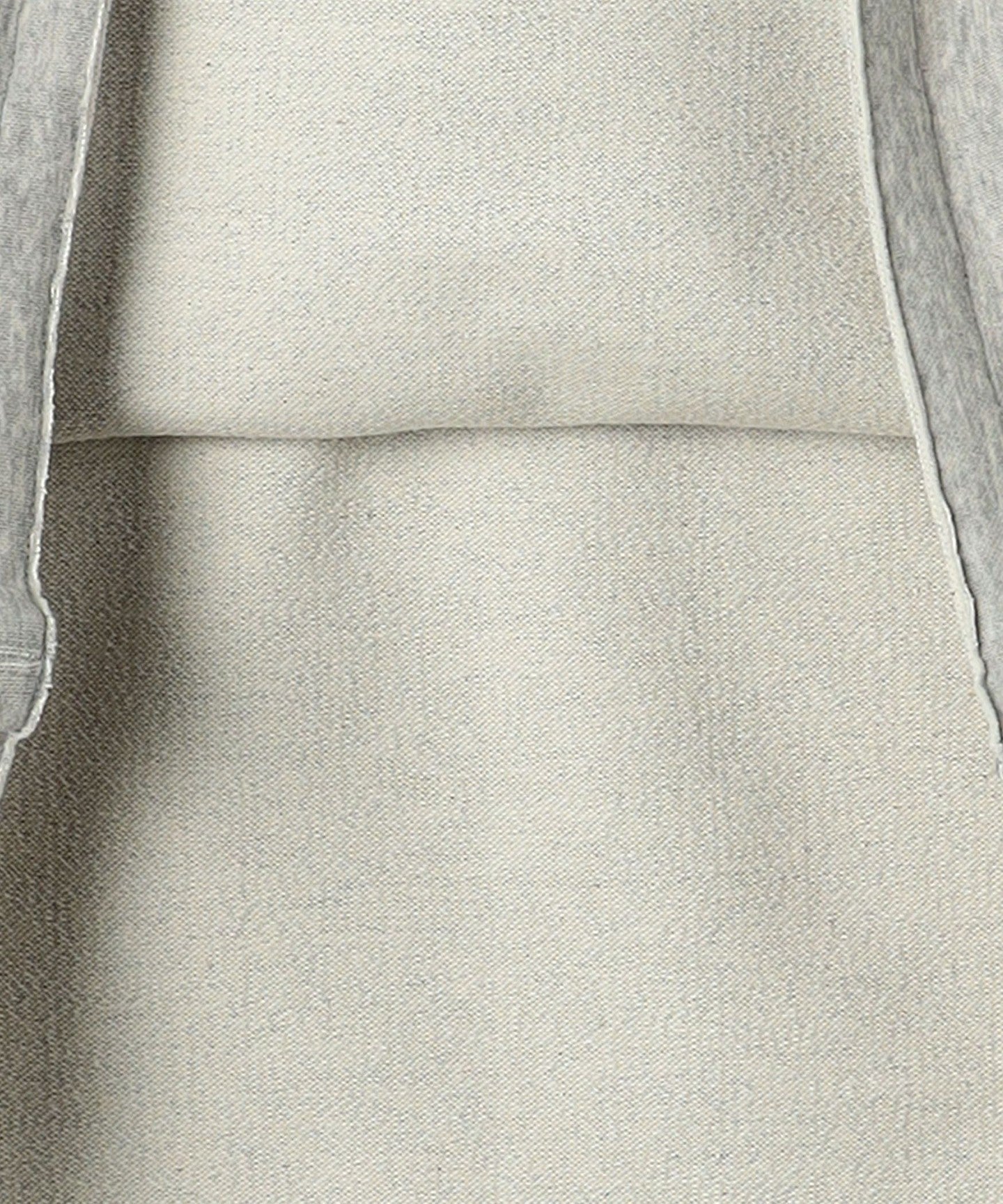 54122140132-d19.jpg