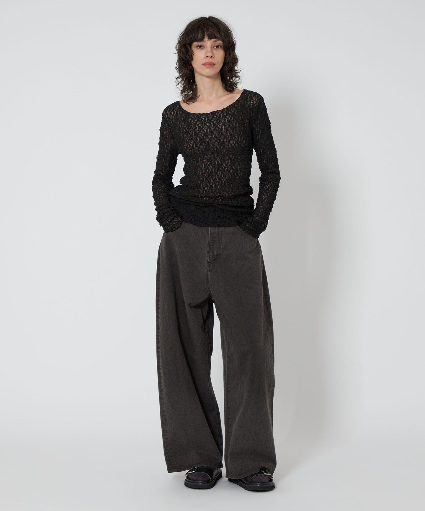 54122710155-d06.jpg