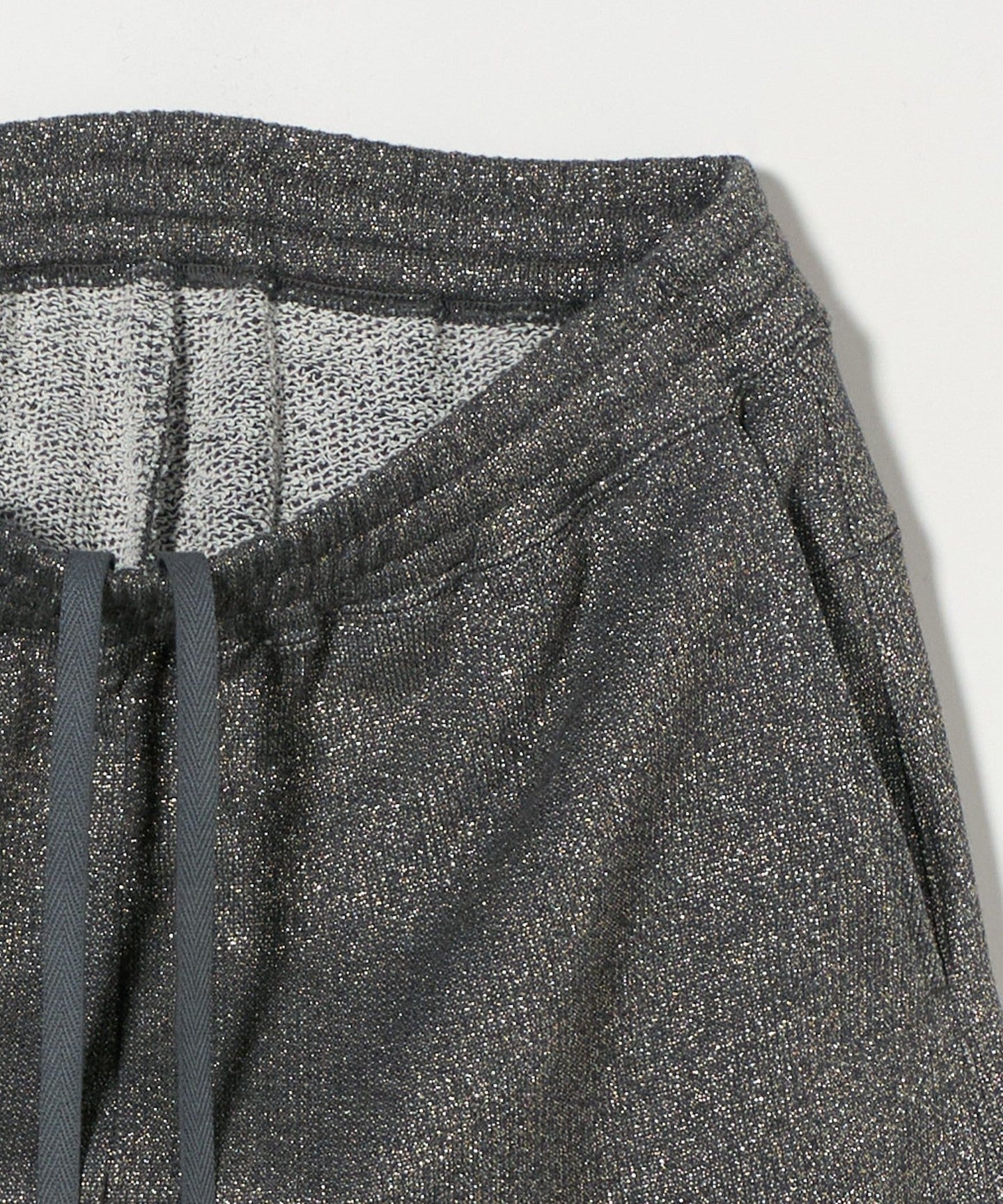 54142140510-d15.jpg