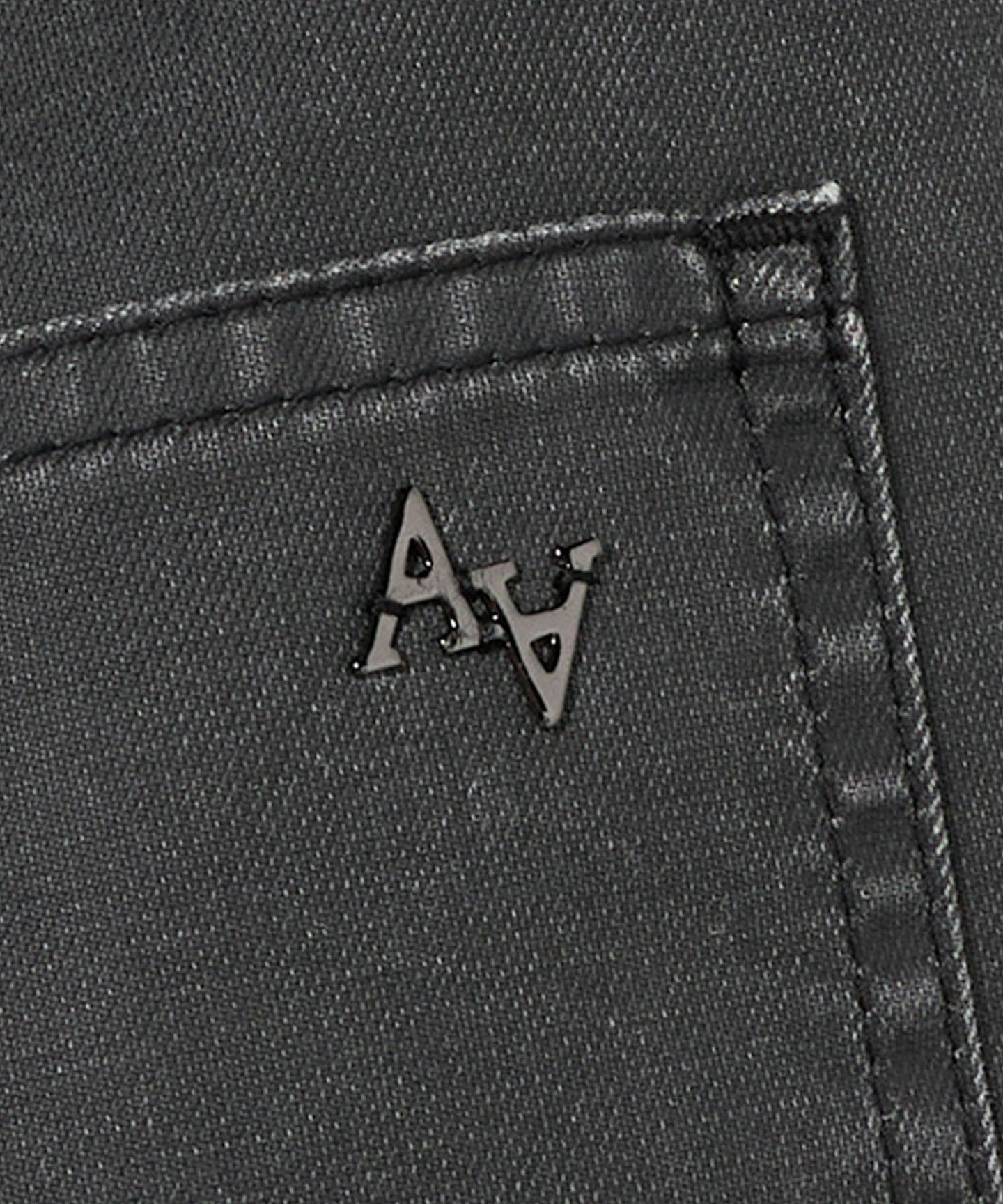 54142990481-d30.jpg