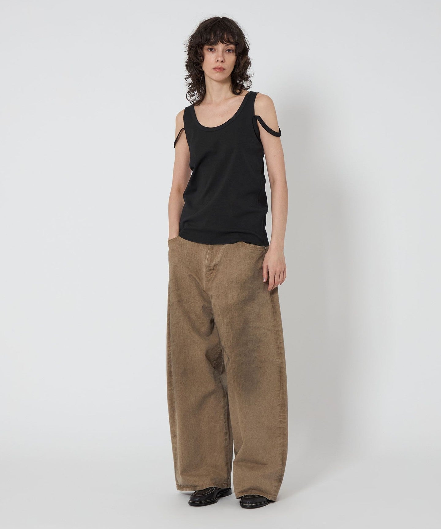 54172140222-d06.jpg