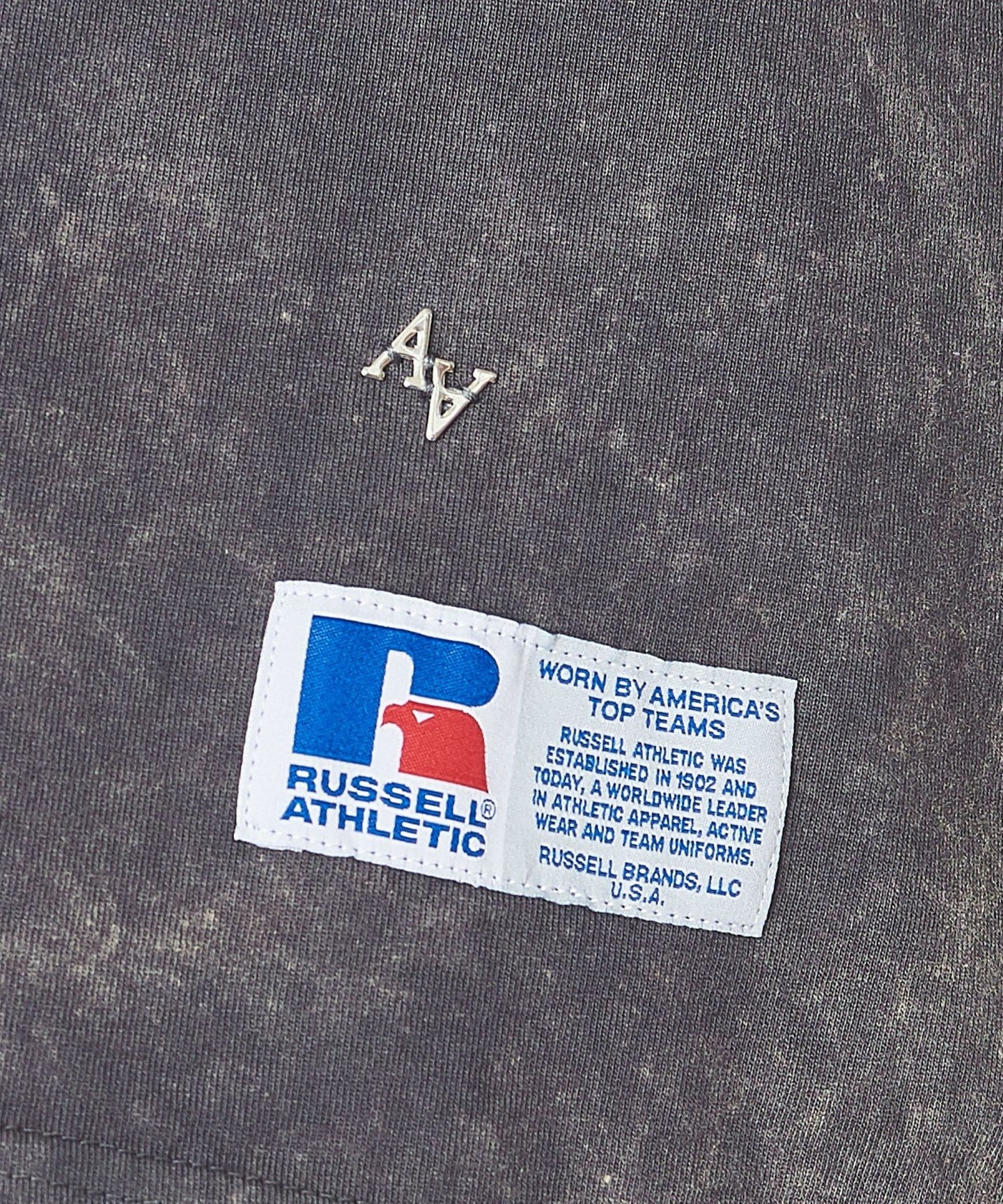 54176990201-d24.jpg