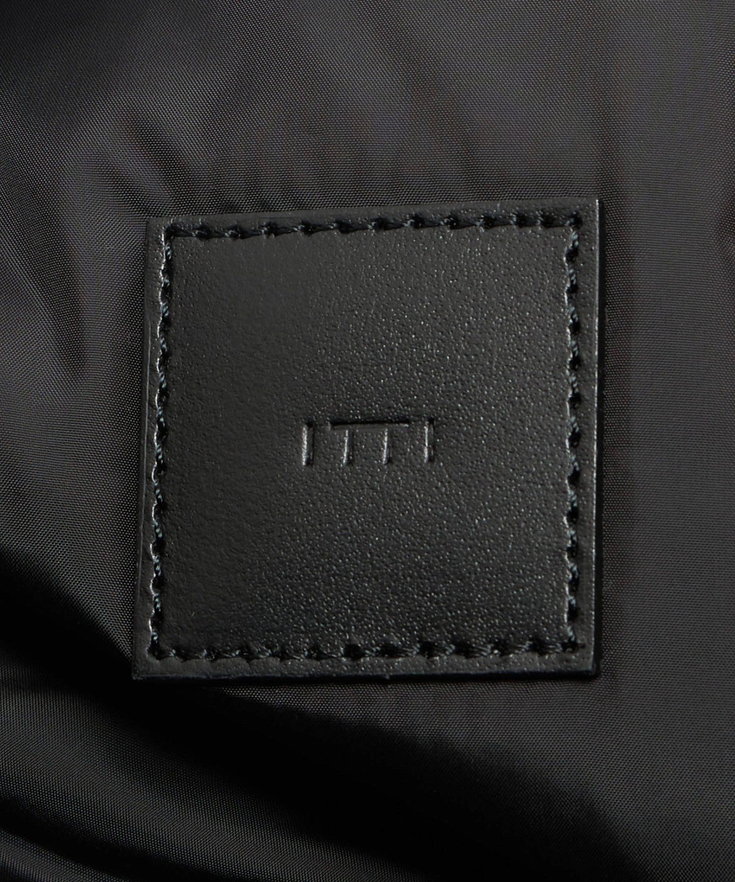 54325990602-d07.jpg