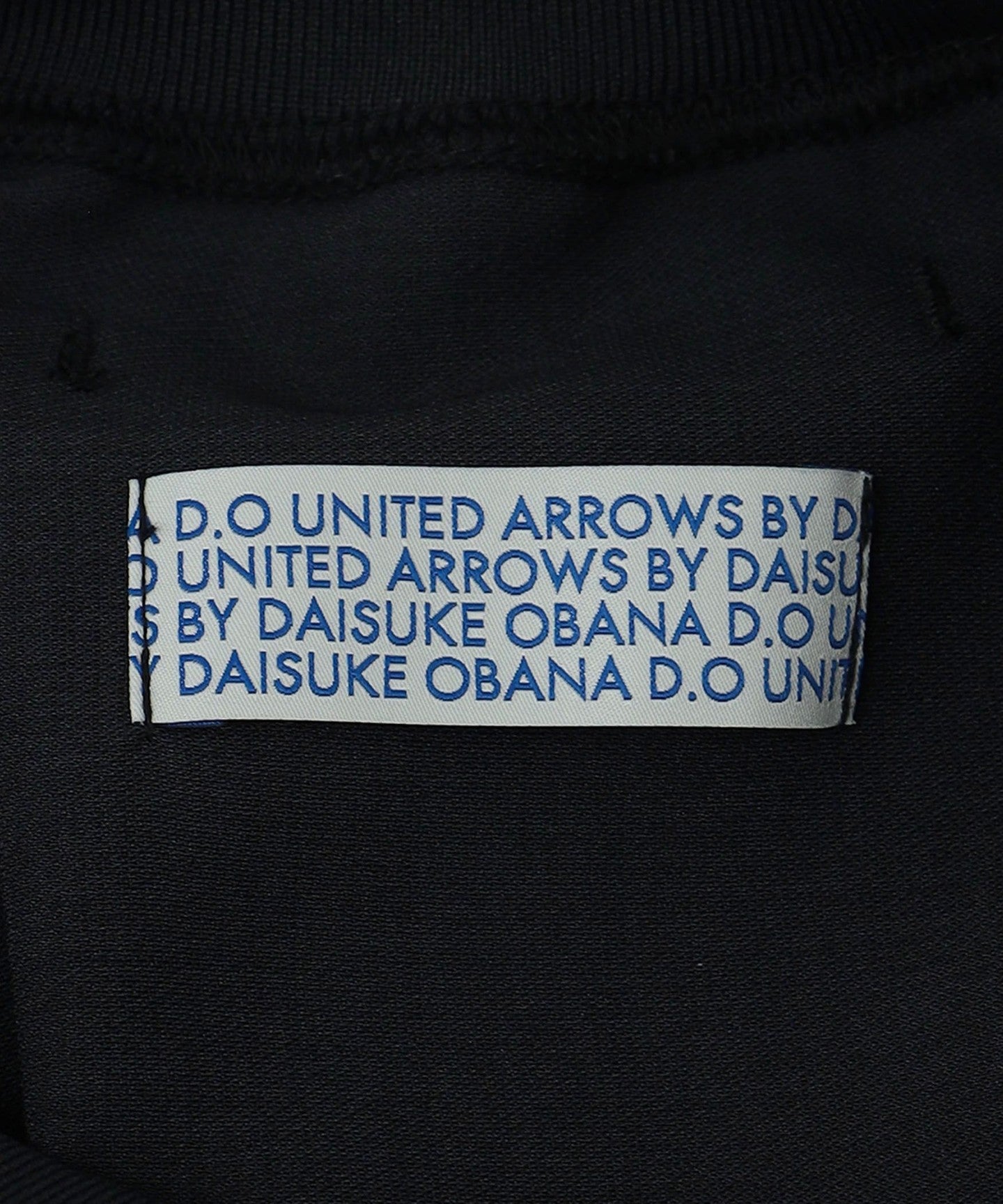 55122990637-d24.jpg