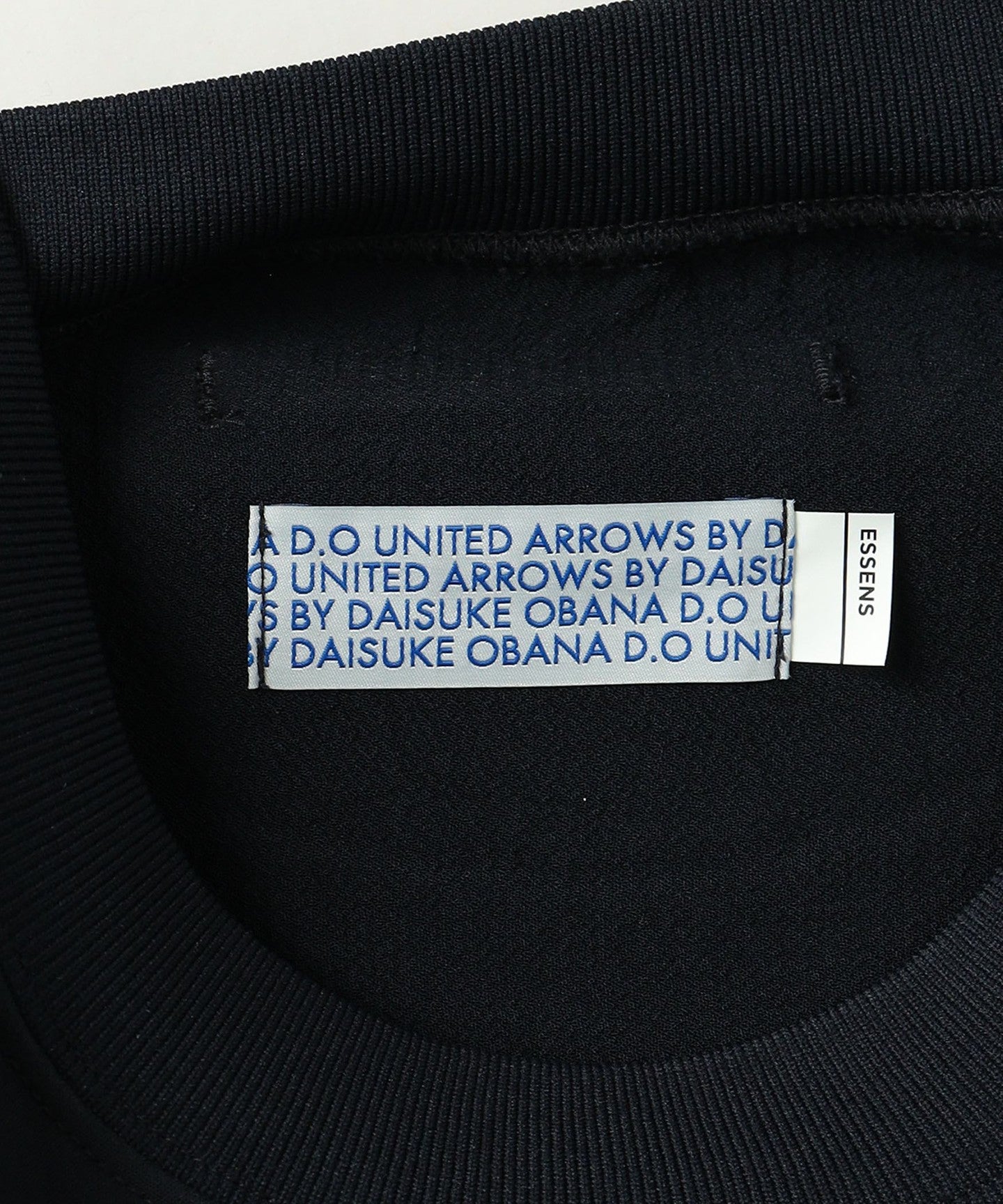 55122990653-d30.jpg