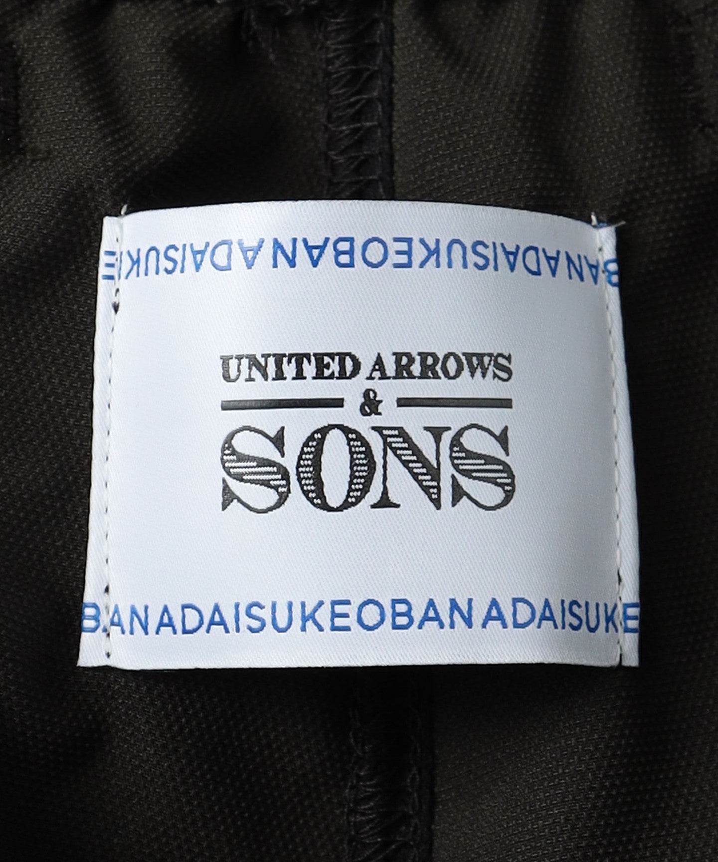 55142990814-d24.jpg