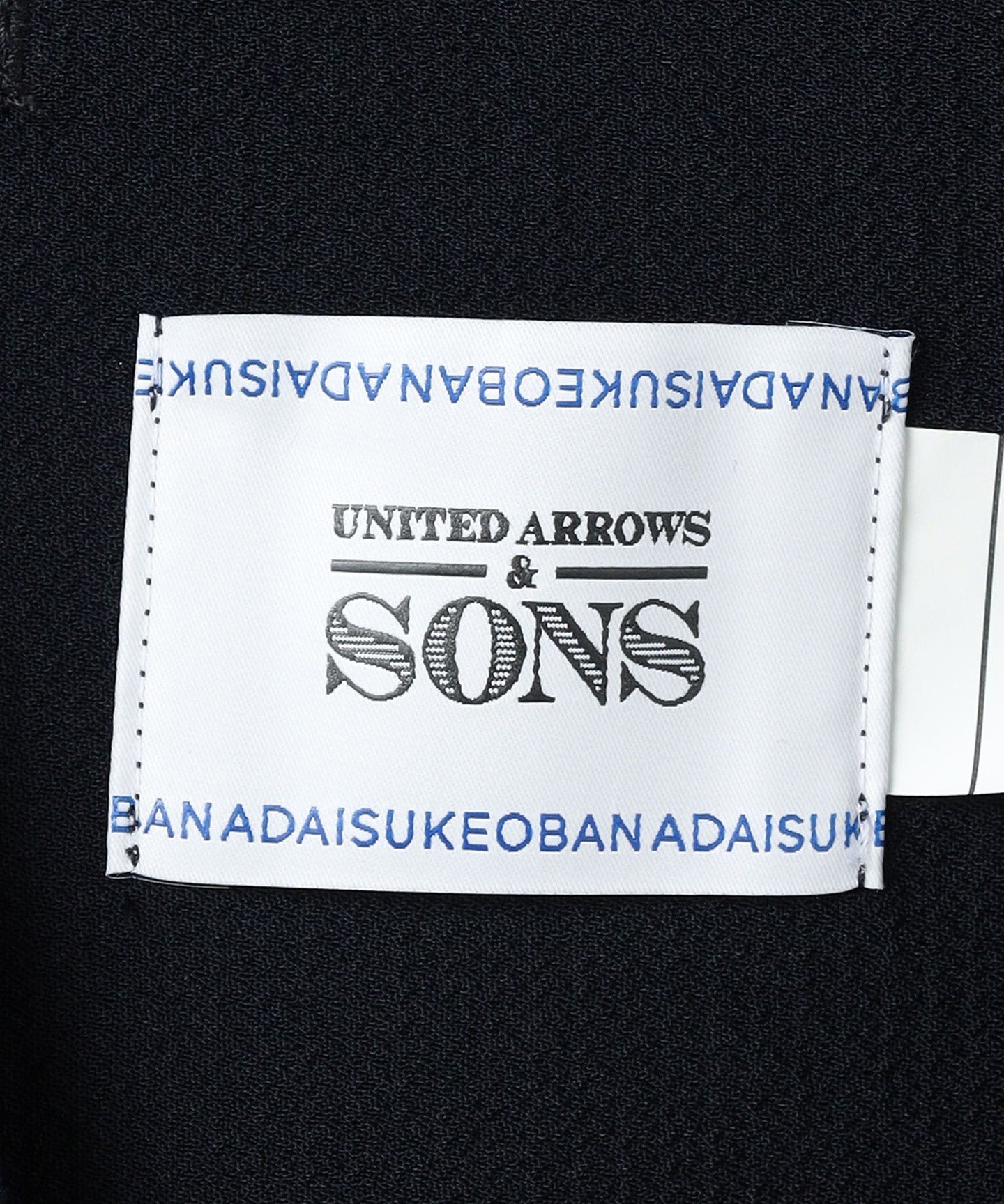 55172990741-d30.jpg