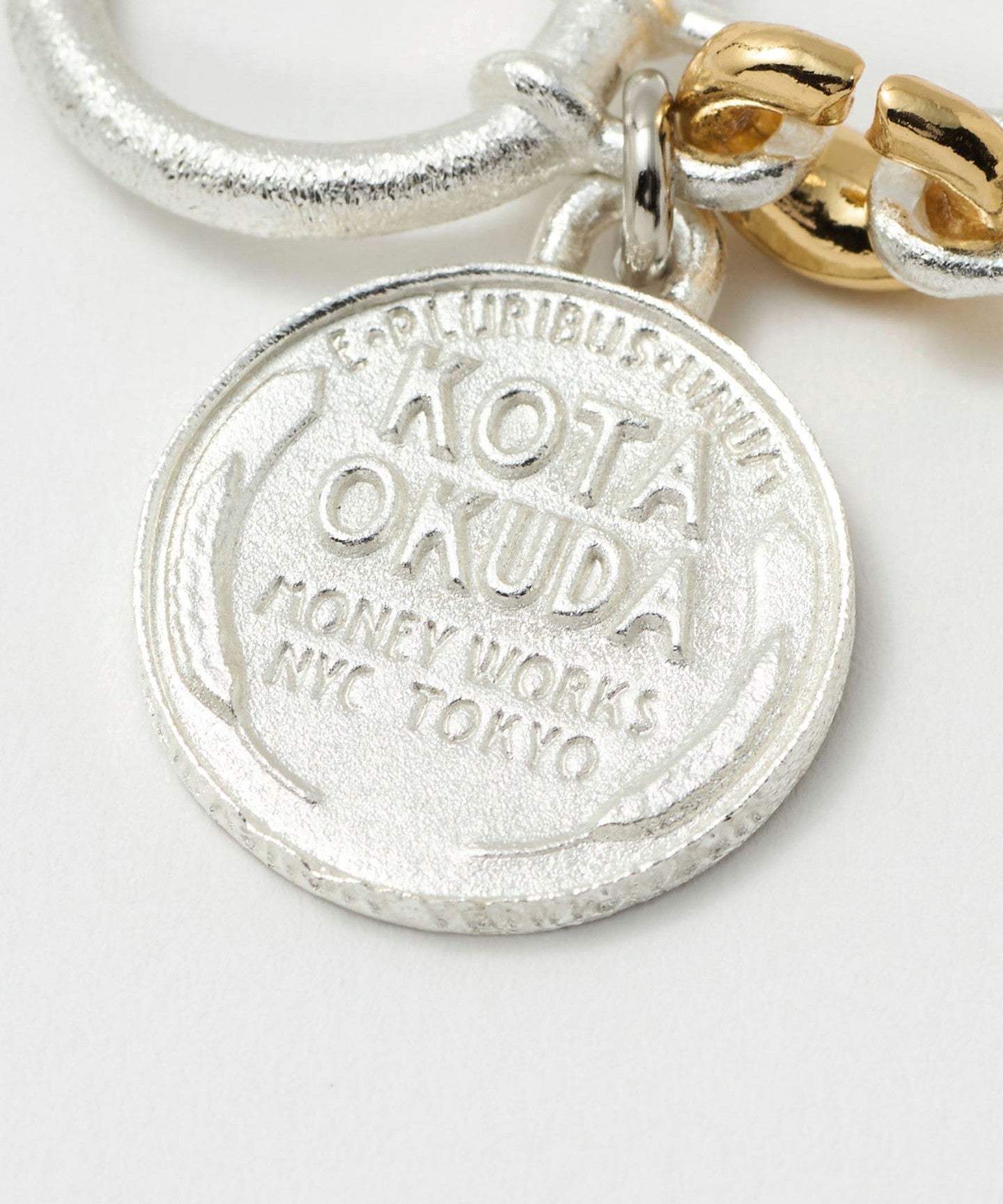 55334000020-d04.jpg