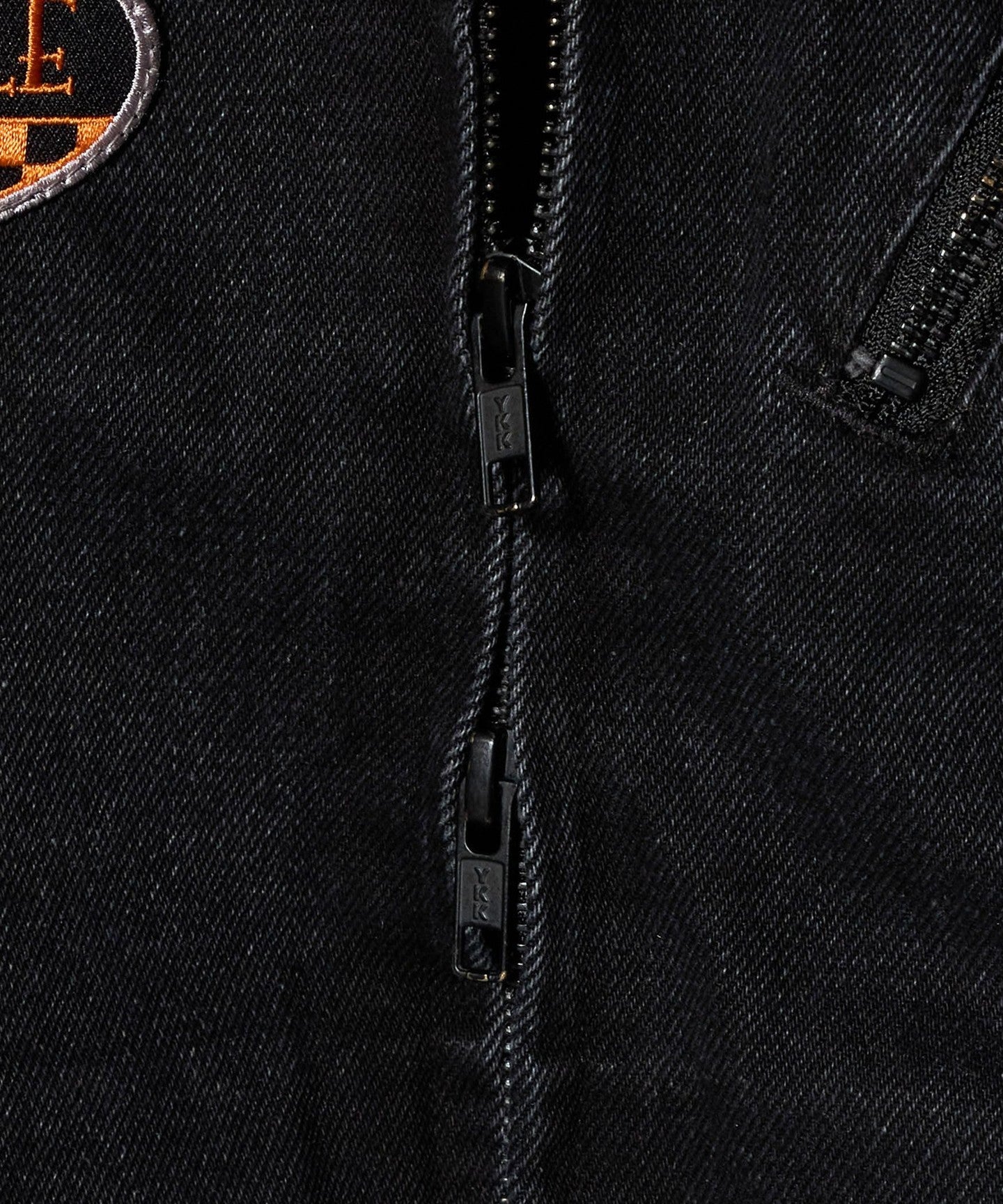 55695000135-d13.jpg