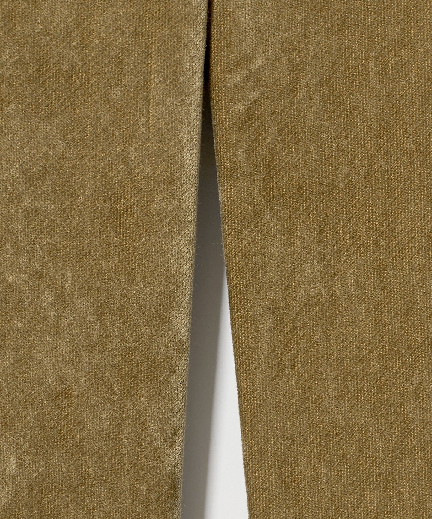 56141000021-d16.jpg