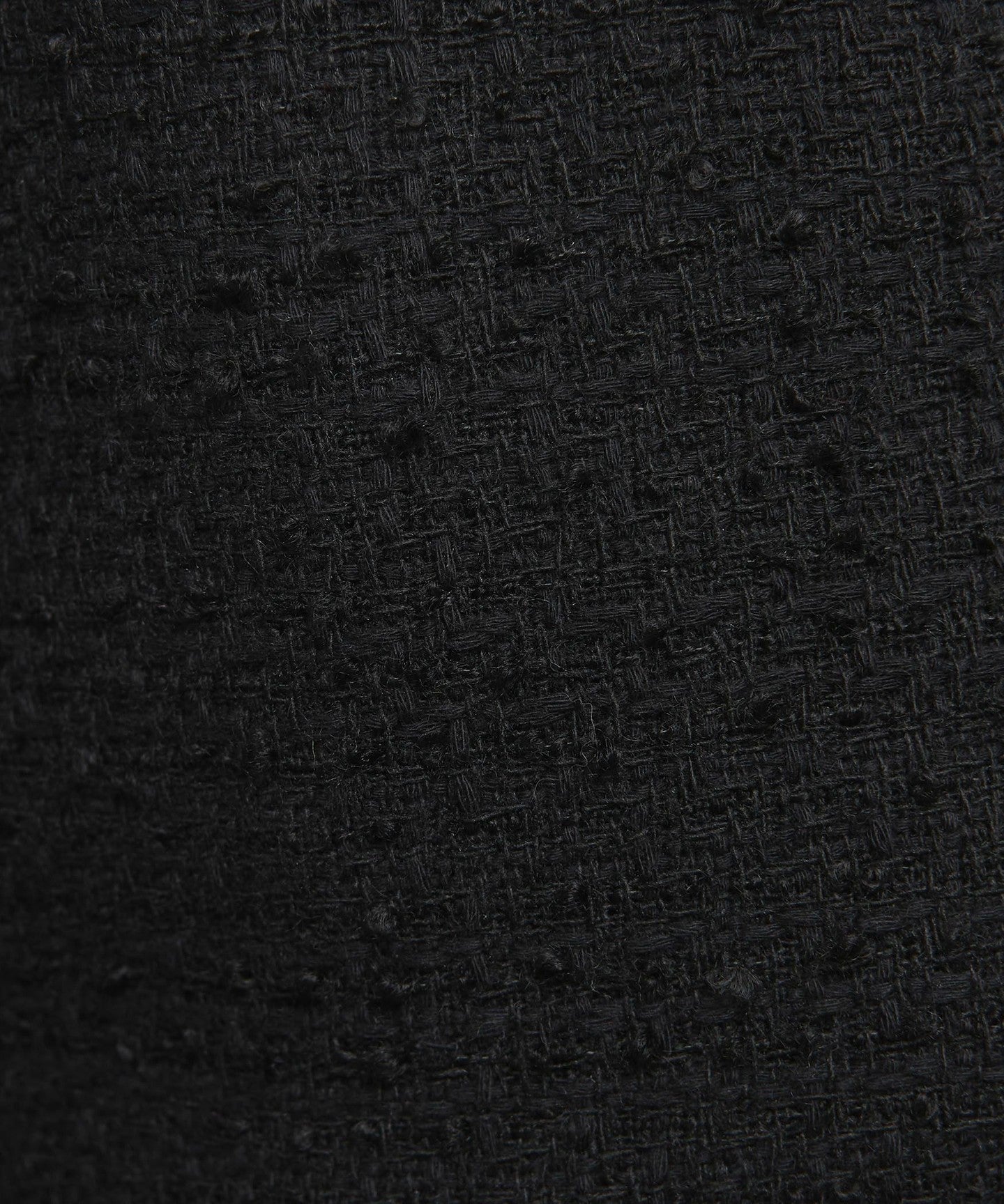 56146990051-d11.jpg