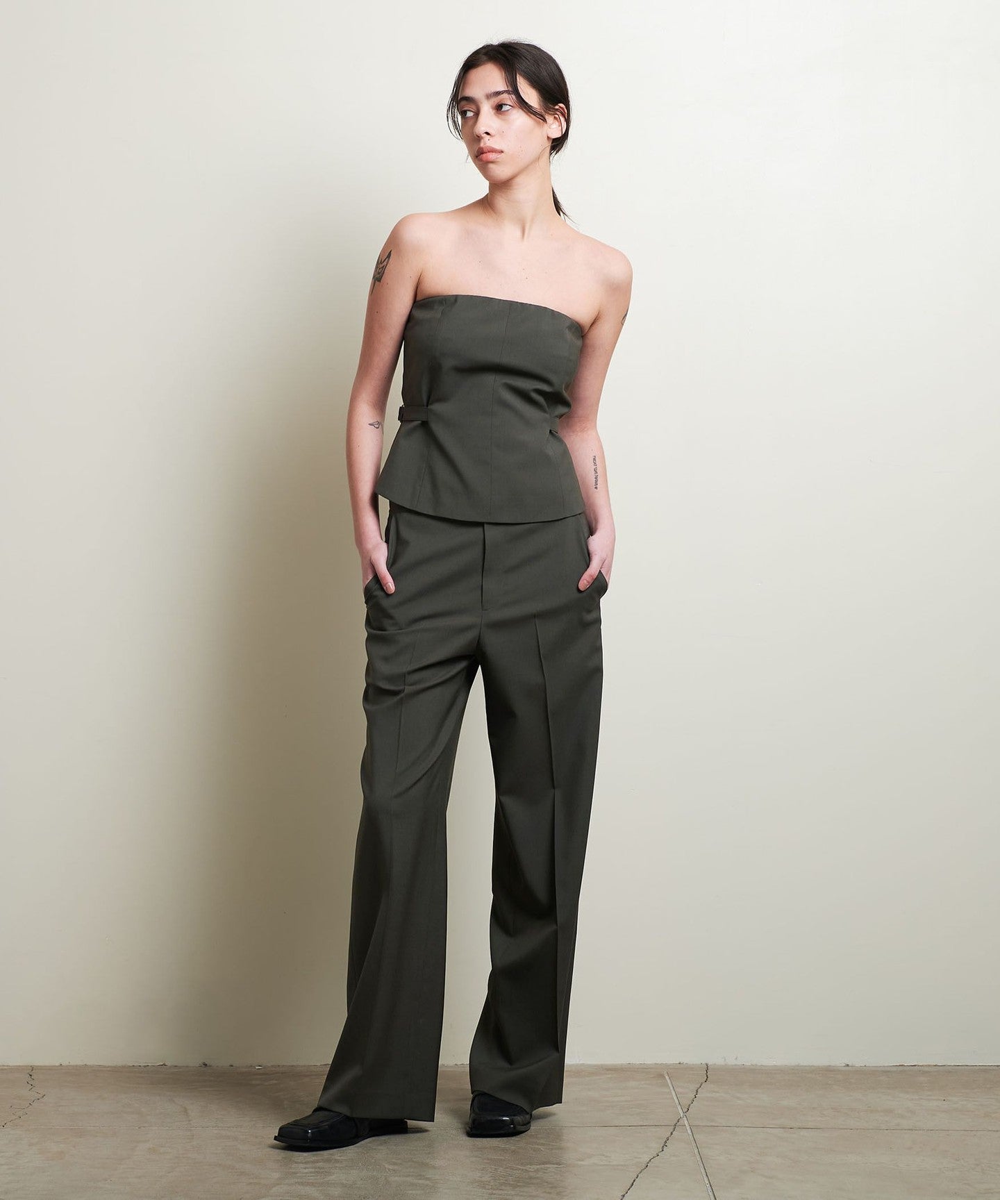 56211440038-d04.jpg