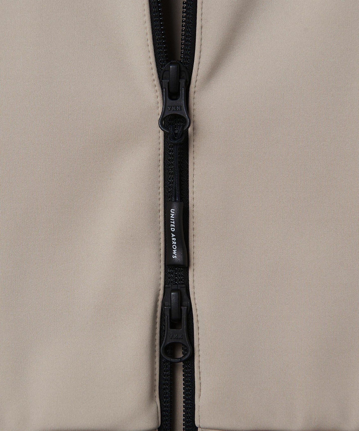 60156990005-d27.jpg