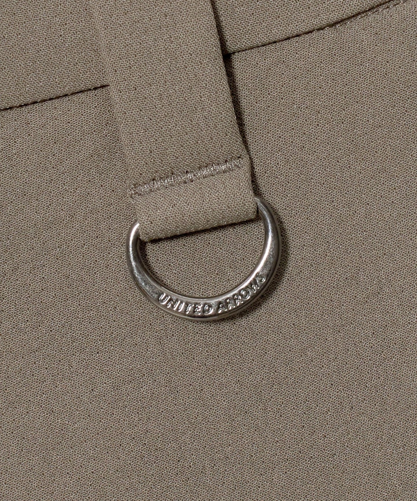 60196000008-d09.jpg