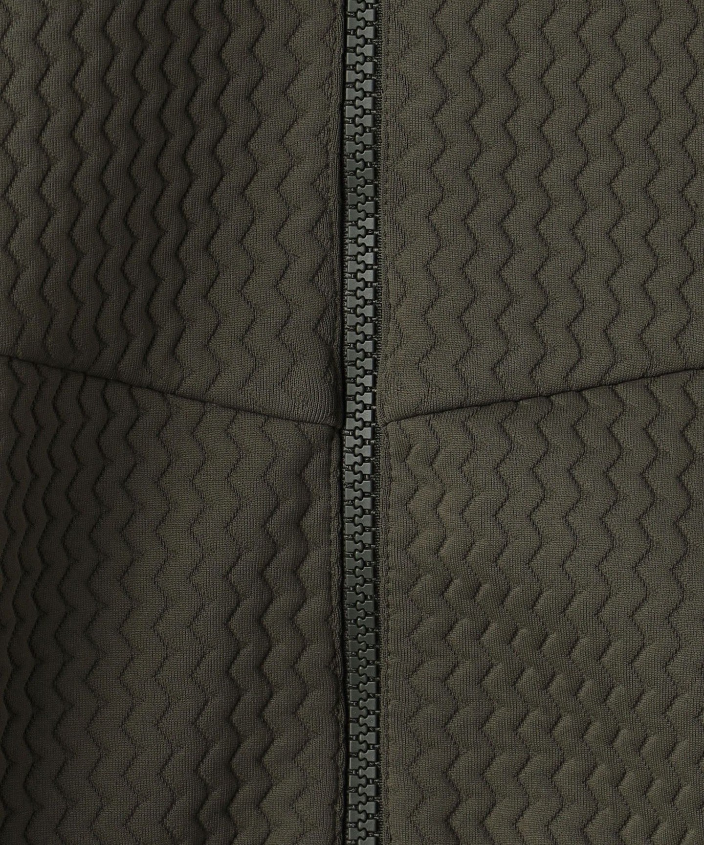 60256990042-d28.jpg