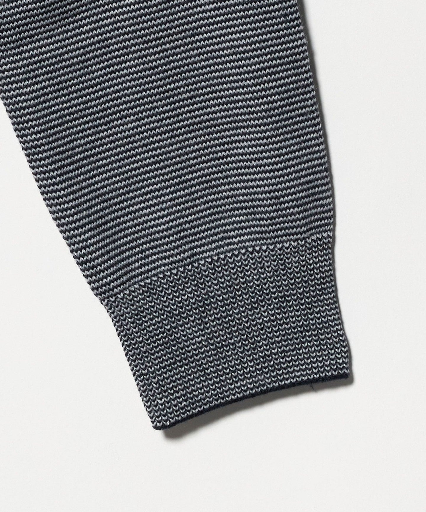 61136000006-d03.jpg