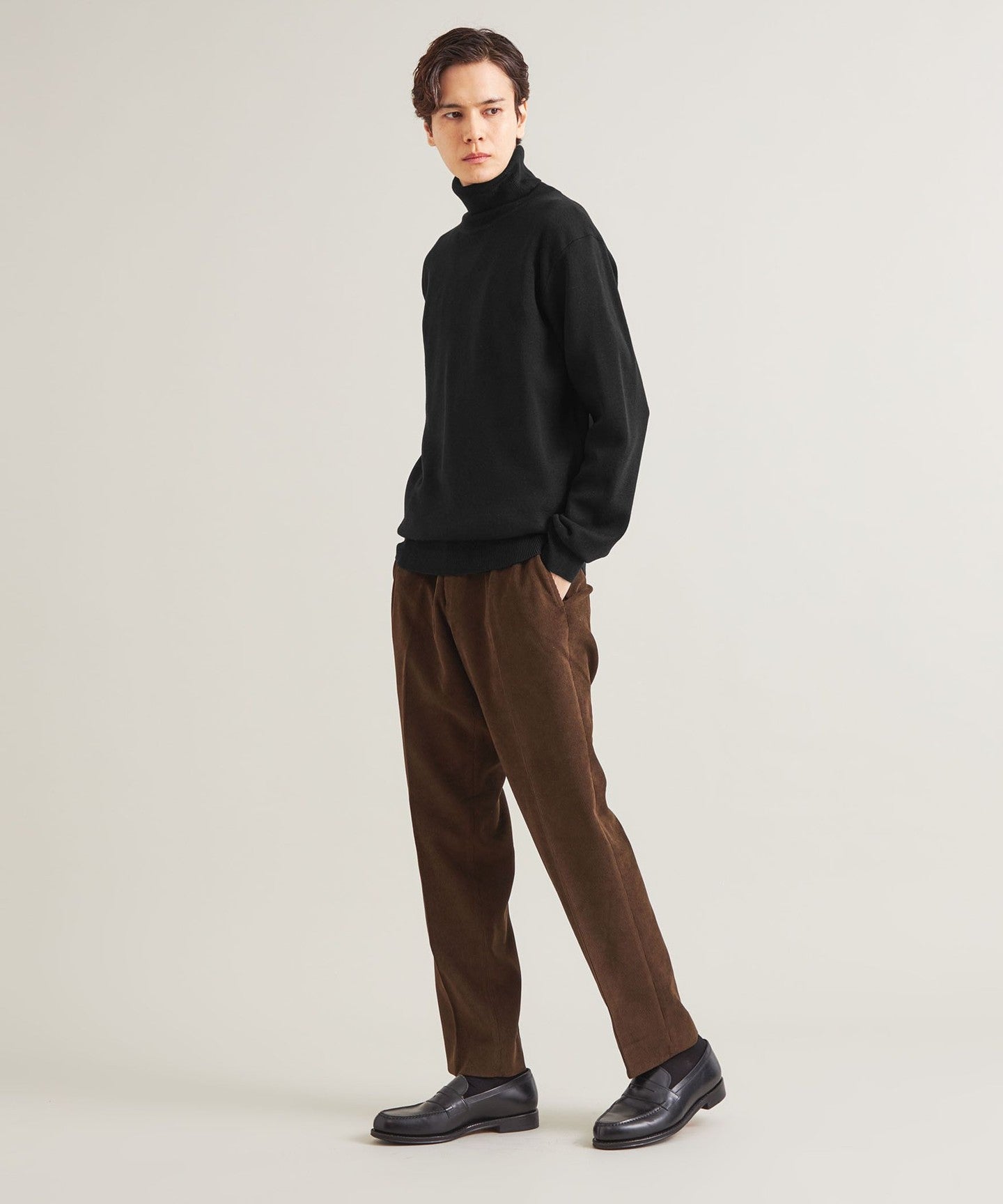 61136990067-d02.jpg
