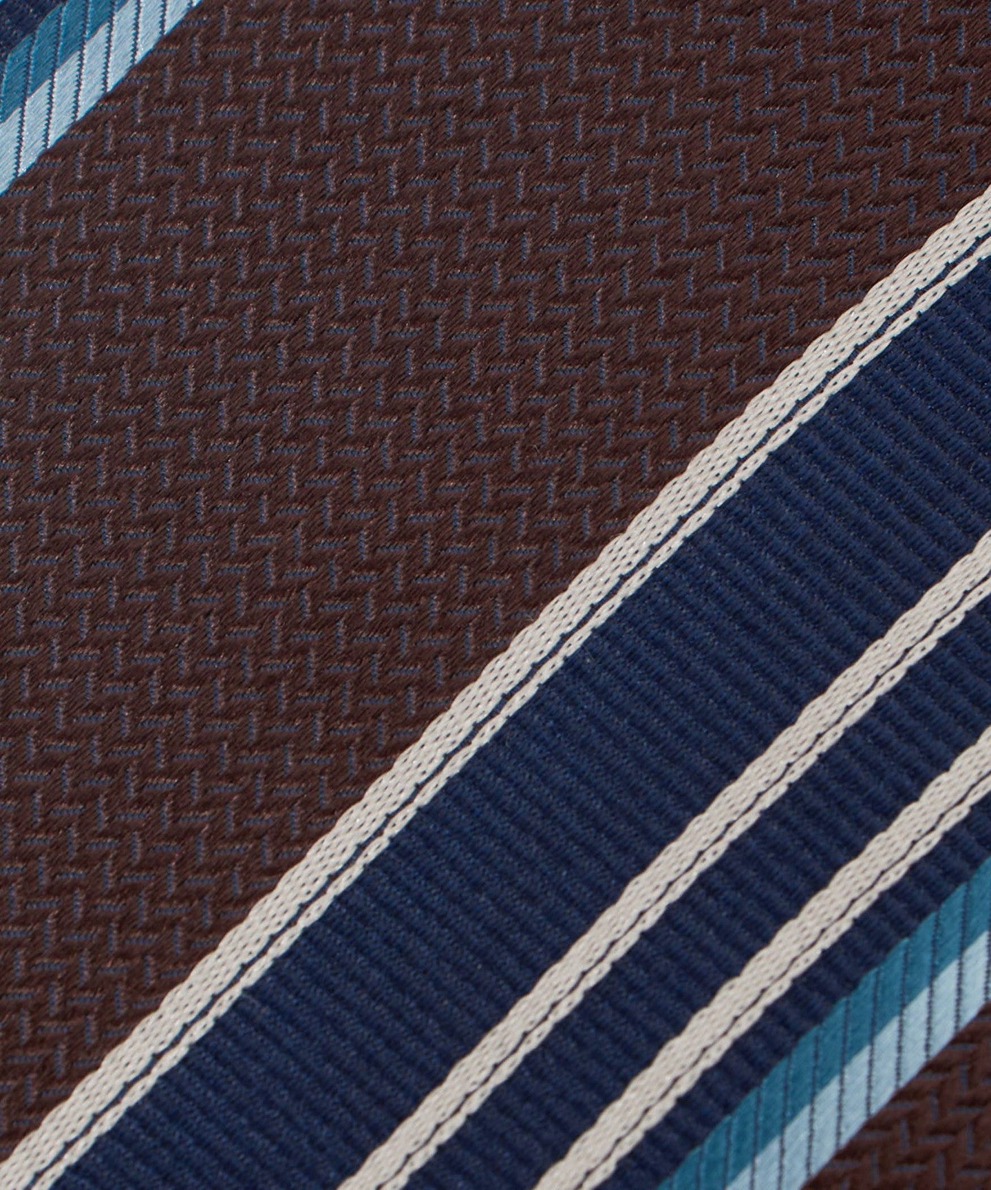 61346000014-d03.jpg
