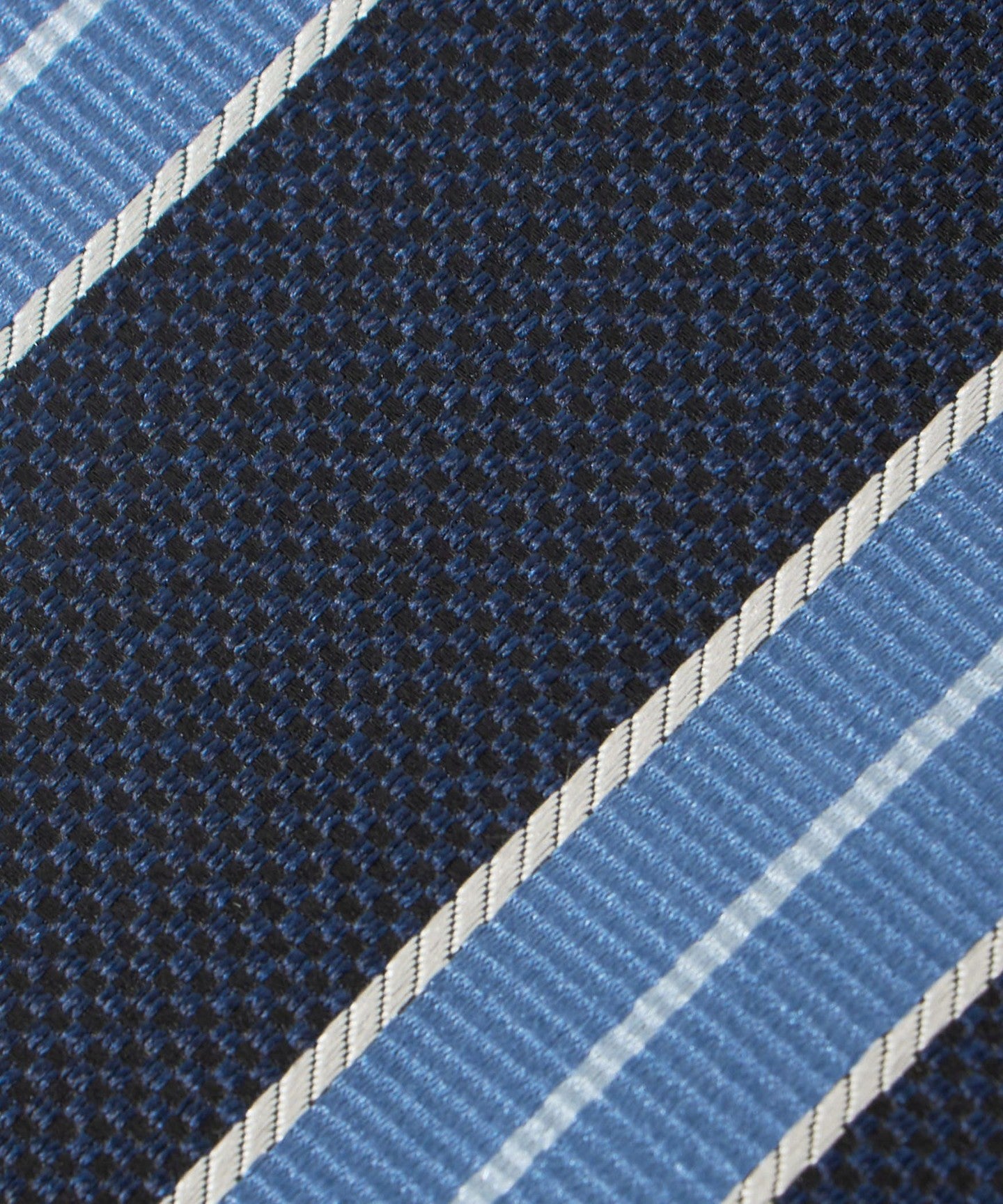 61346000015-d07.jpg