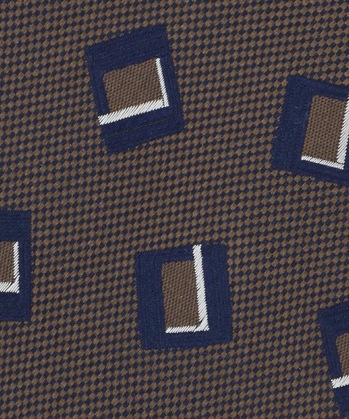 61346000070-d03.jpg